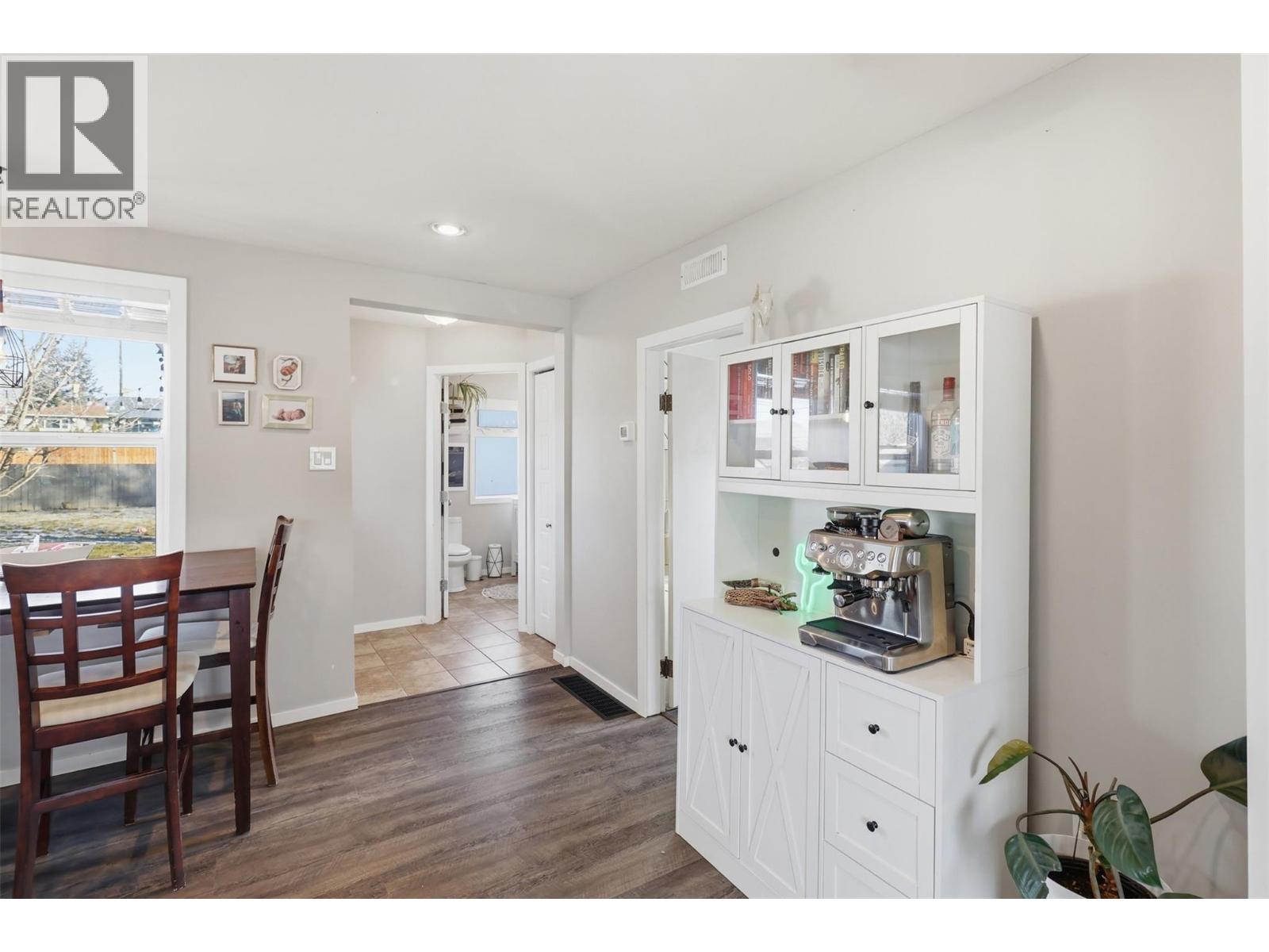 922 Westminster Avenue Property Photo 16