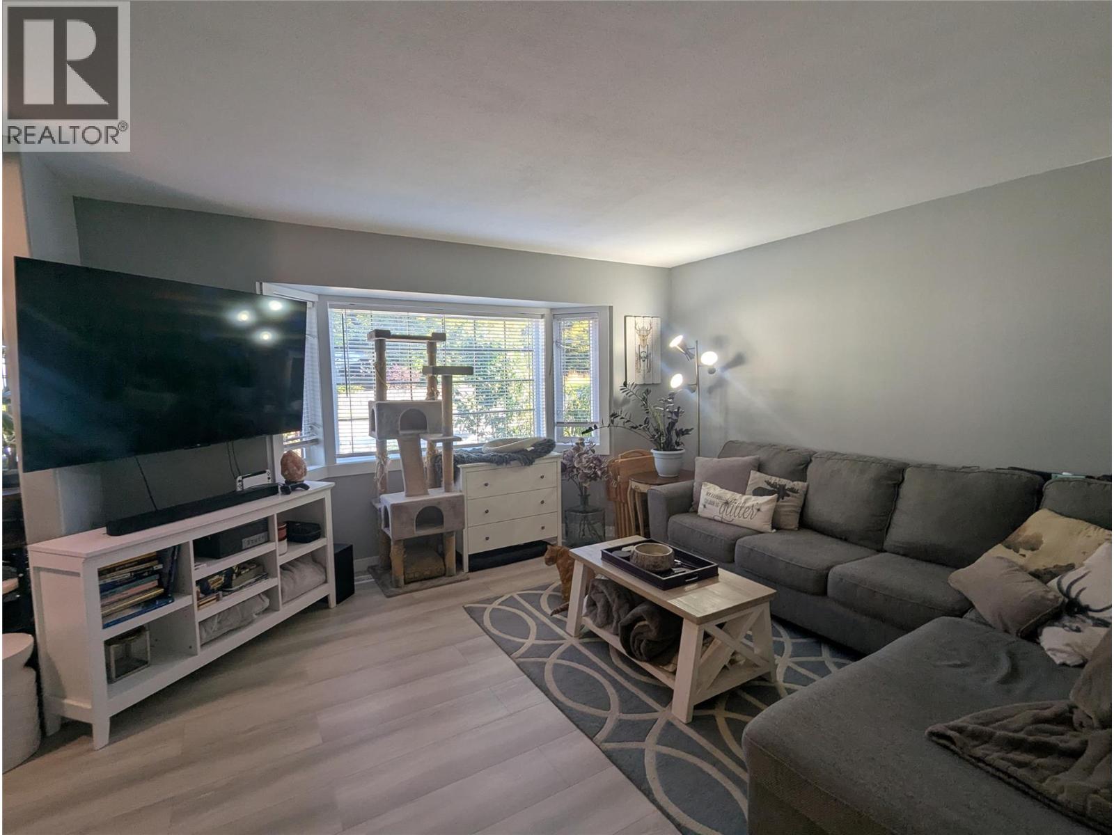 1018 Hillside Avenue Property Photo 3