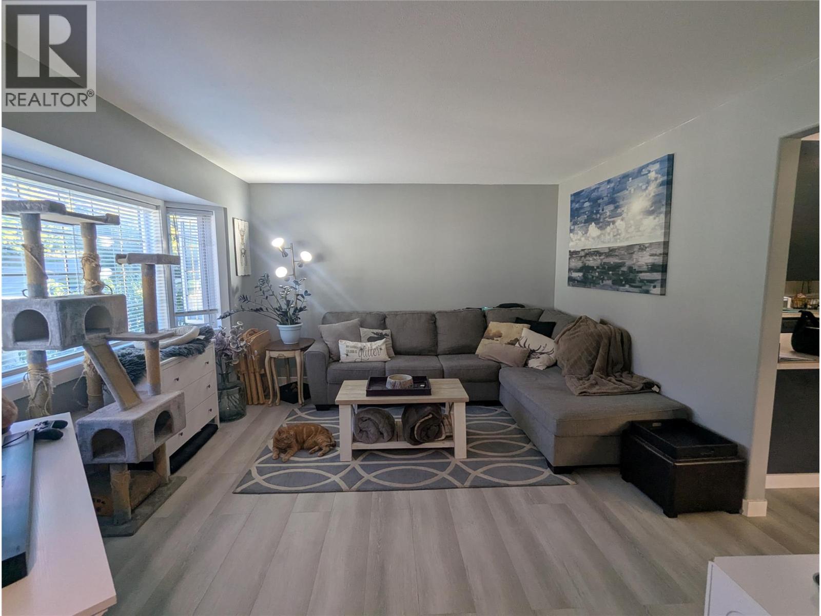 1018 Hillside Avenue Property Photo 4