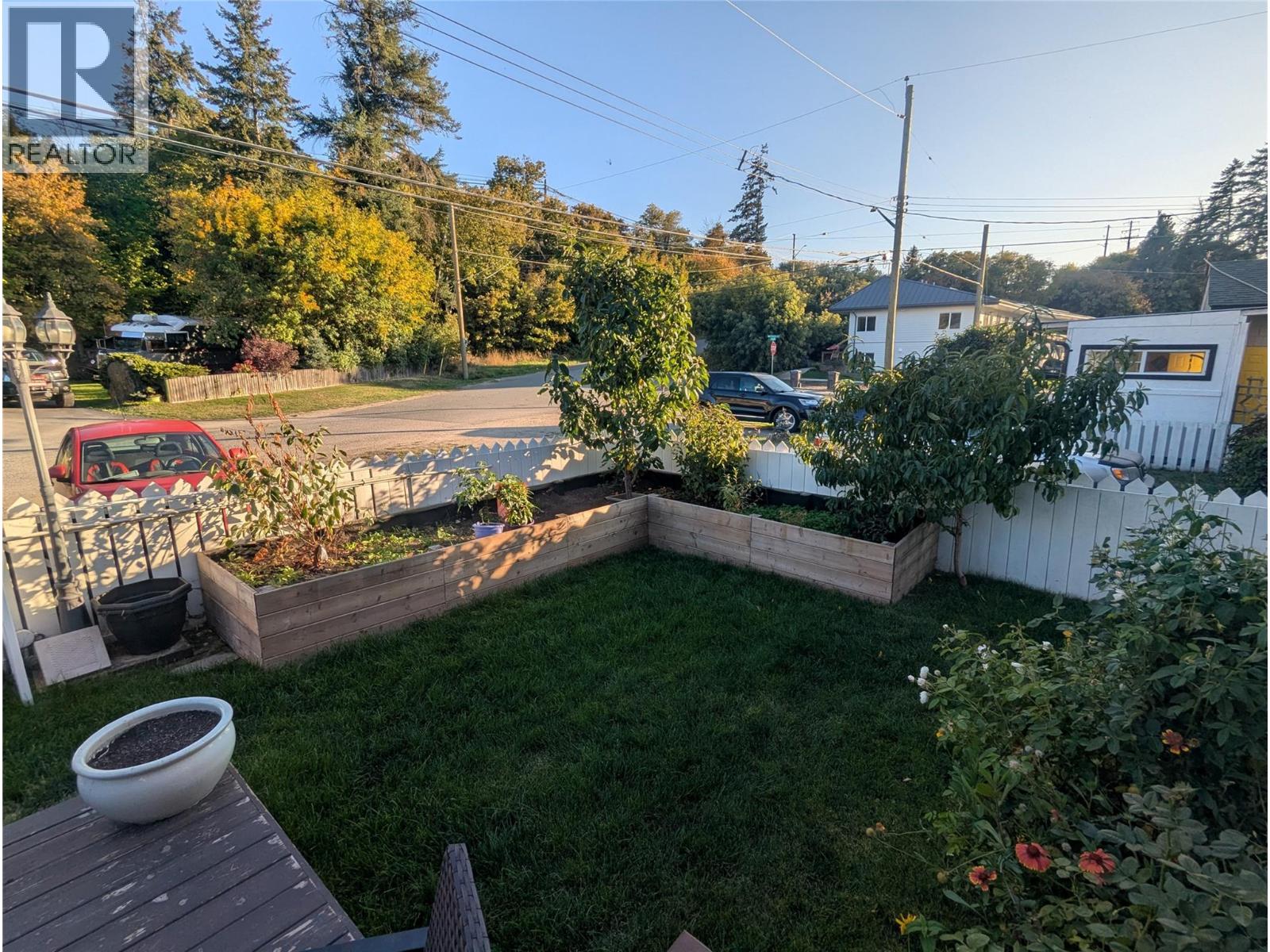 1018 Hillside Avenue Property Photo 25