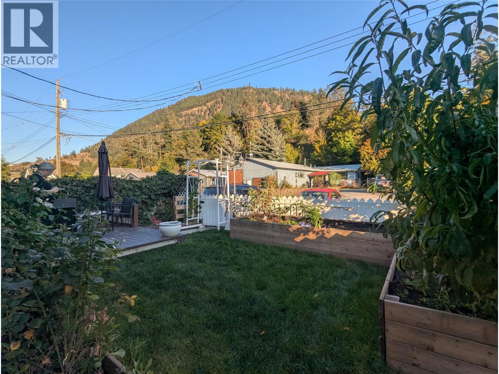 1018 Hillside Avenue Property Photo 33