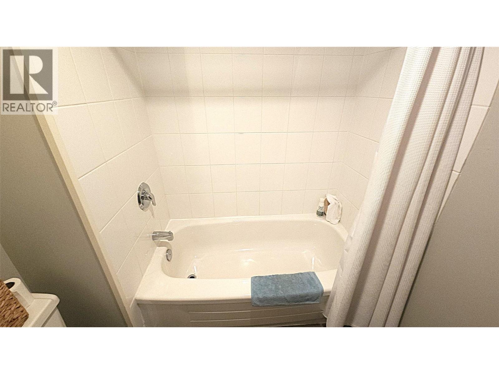 1560 Summit Drive Unit# 335 Property Photo 9