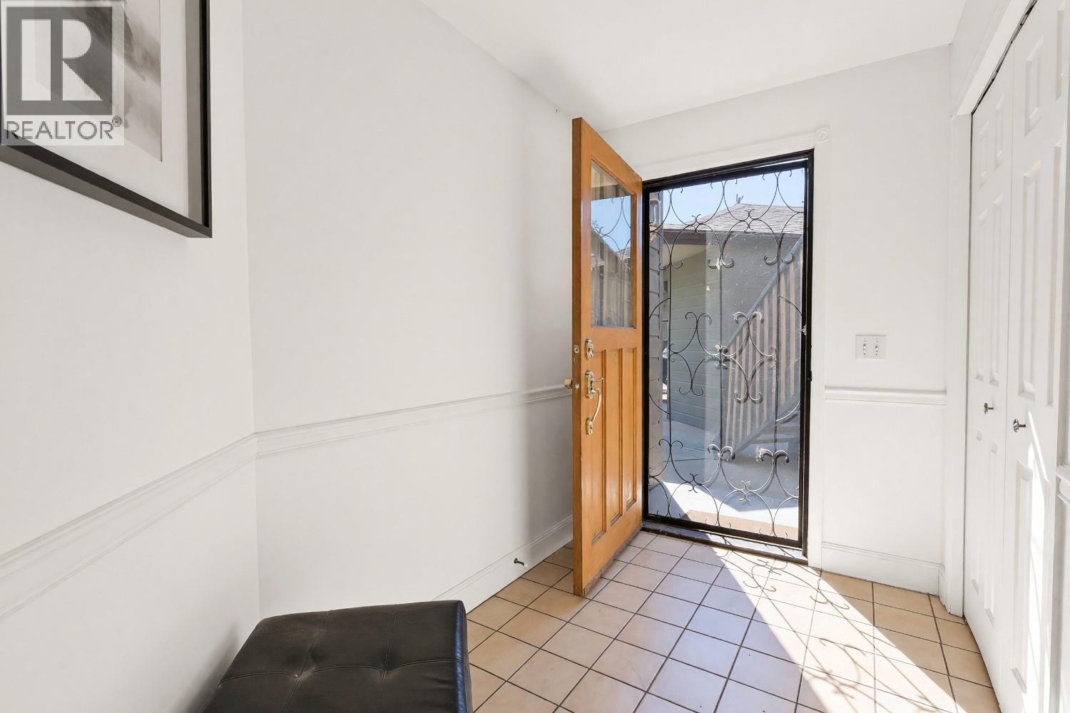 144 Sumac Ridge Drive Unit# 5 Property Photo 5