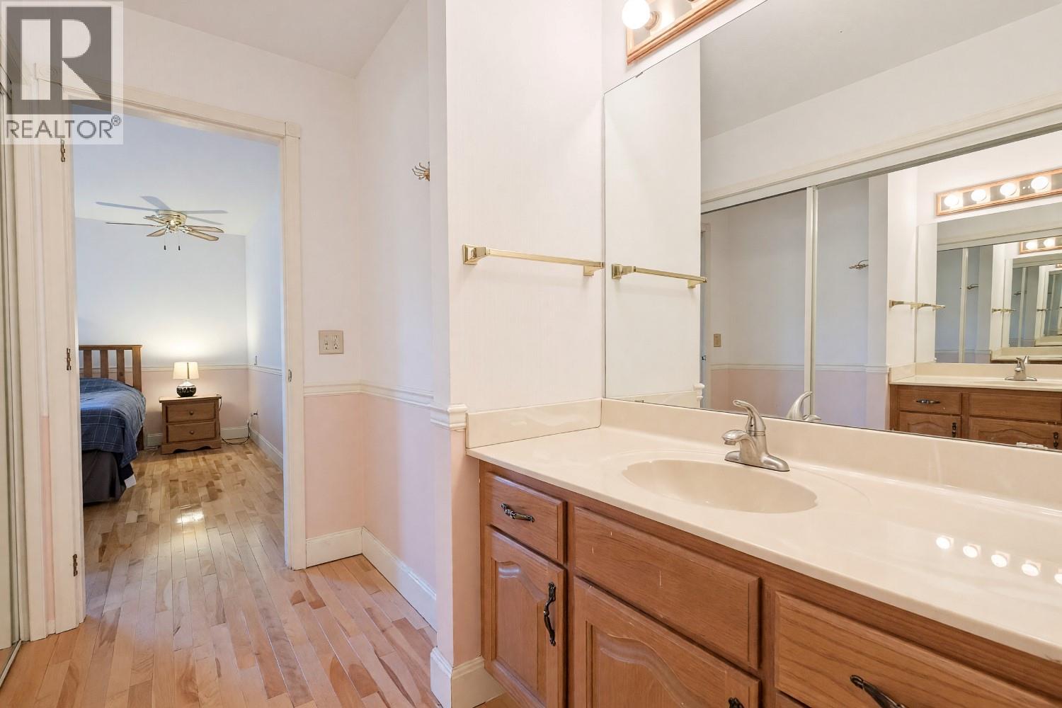 144 Sumac Ridge Drive Unit# 5 Property Photo 27