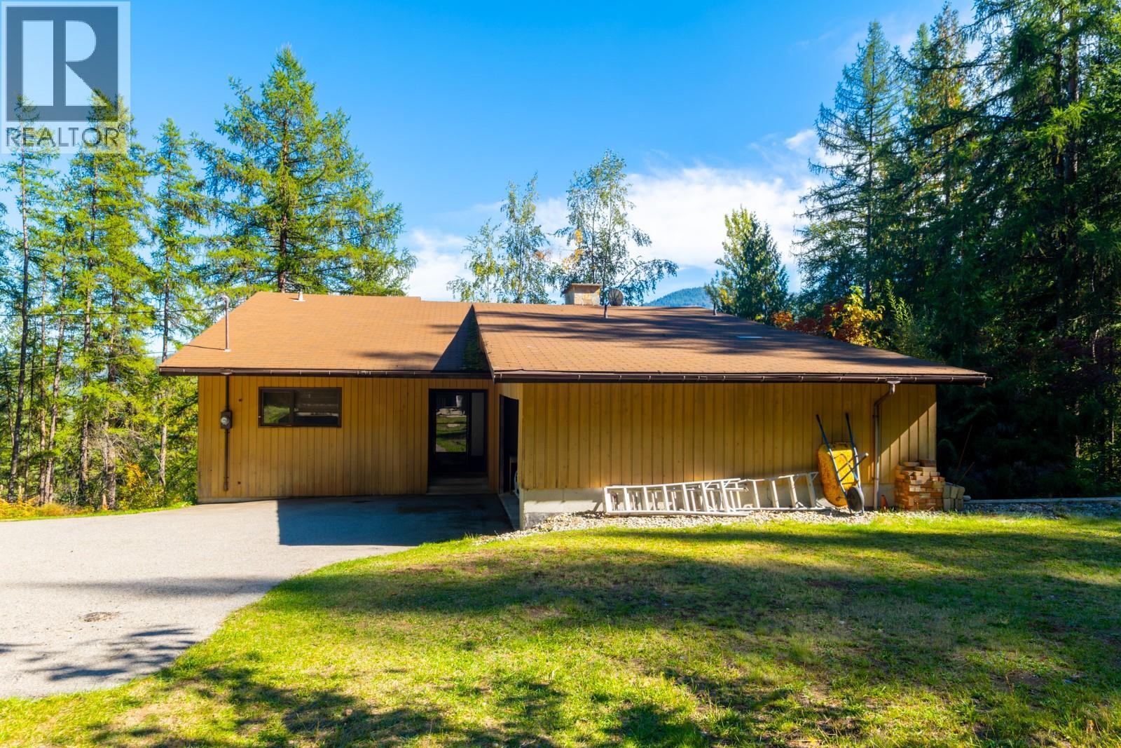 807 Spokane Street Property Photo