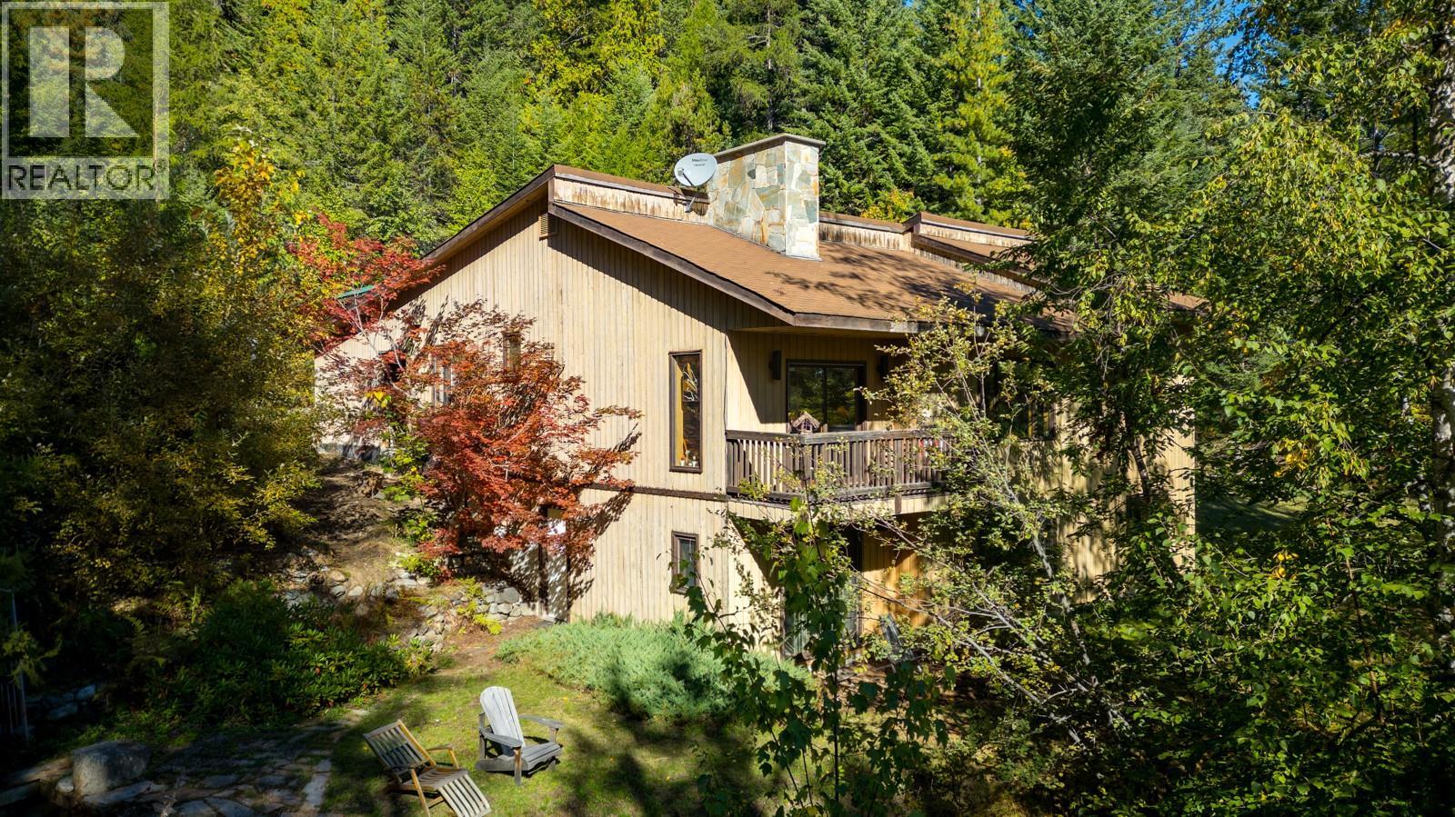 807 Spokane Street Property Photo 8