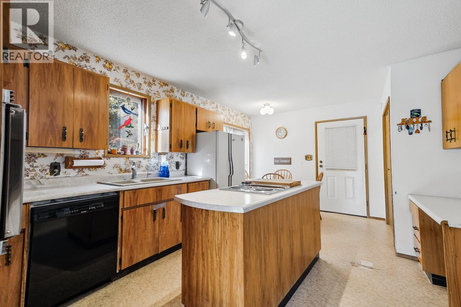 807 Spokane Street Property Photo 39