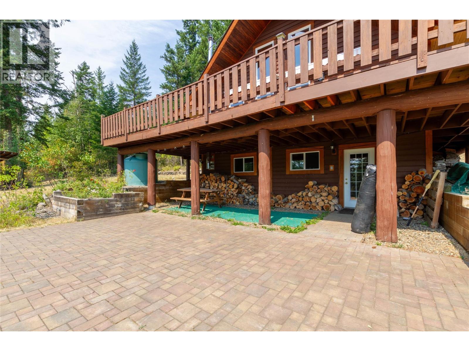 27 Pine Road Property Photo 5