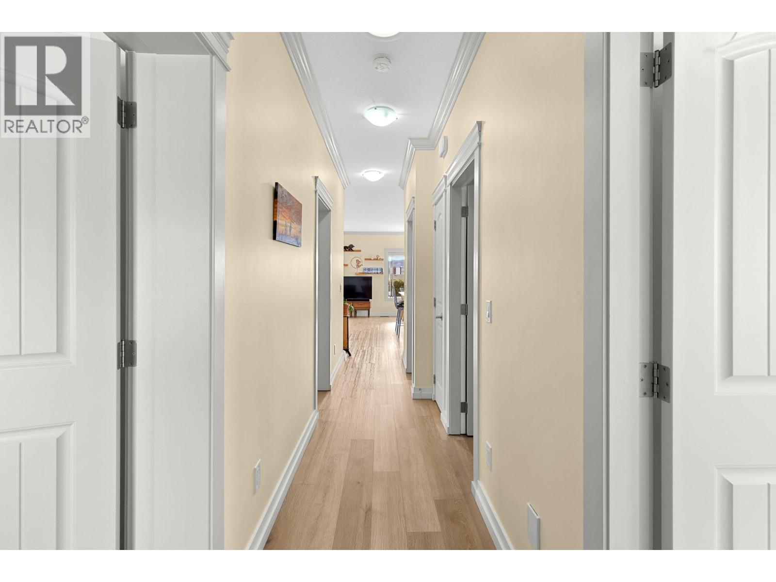 2092 Clover Drive Property Photo 4