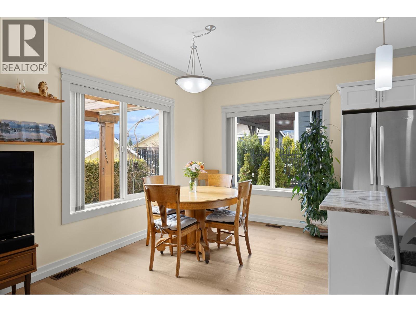 2092 Clover Drive Property Photo 12