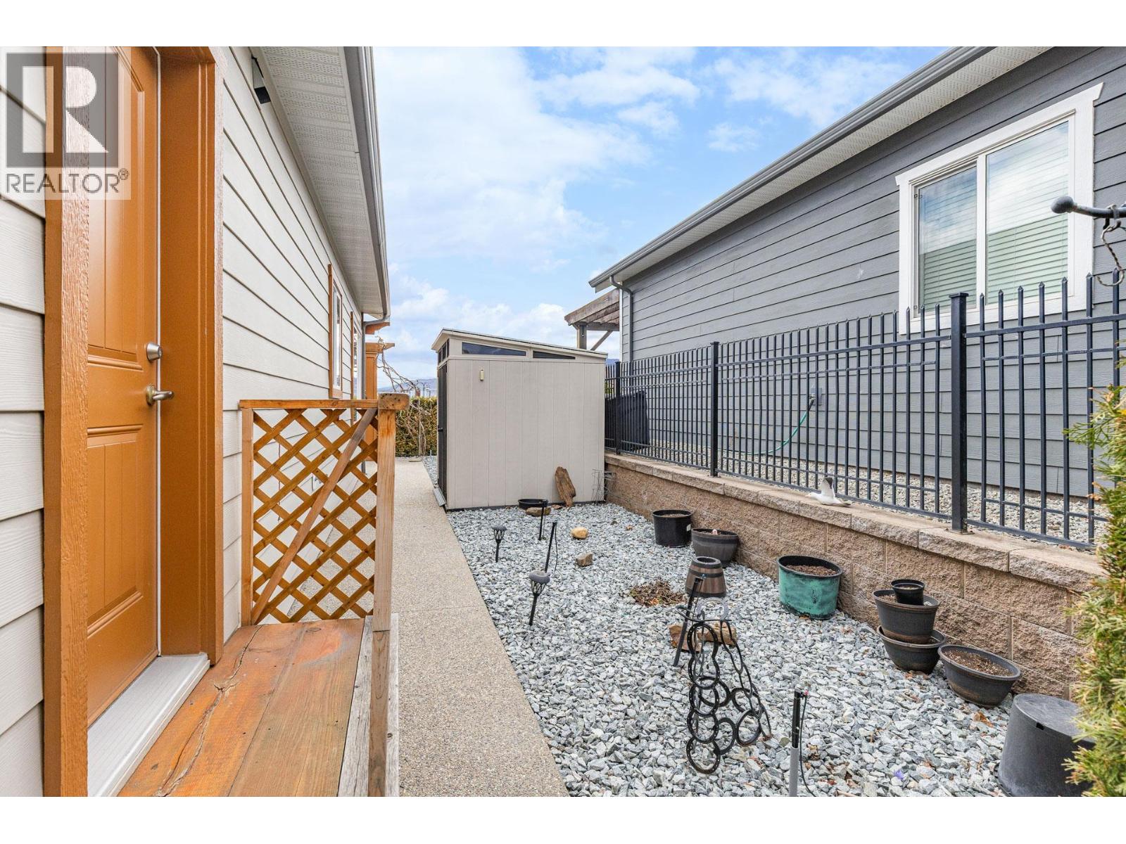 2092 Clover Drive Property Photo 25