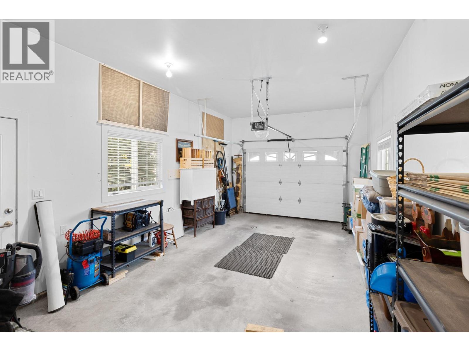 2092 Clover Drive Property Photo 27