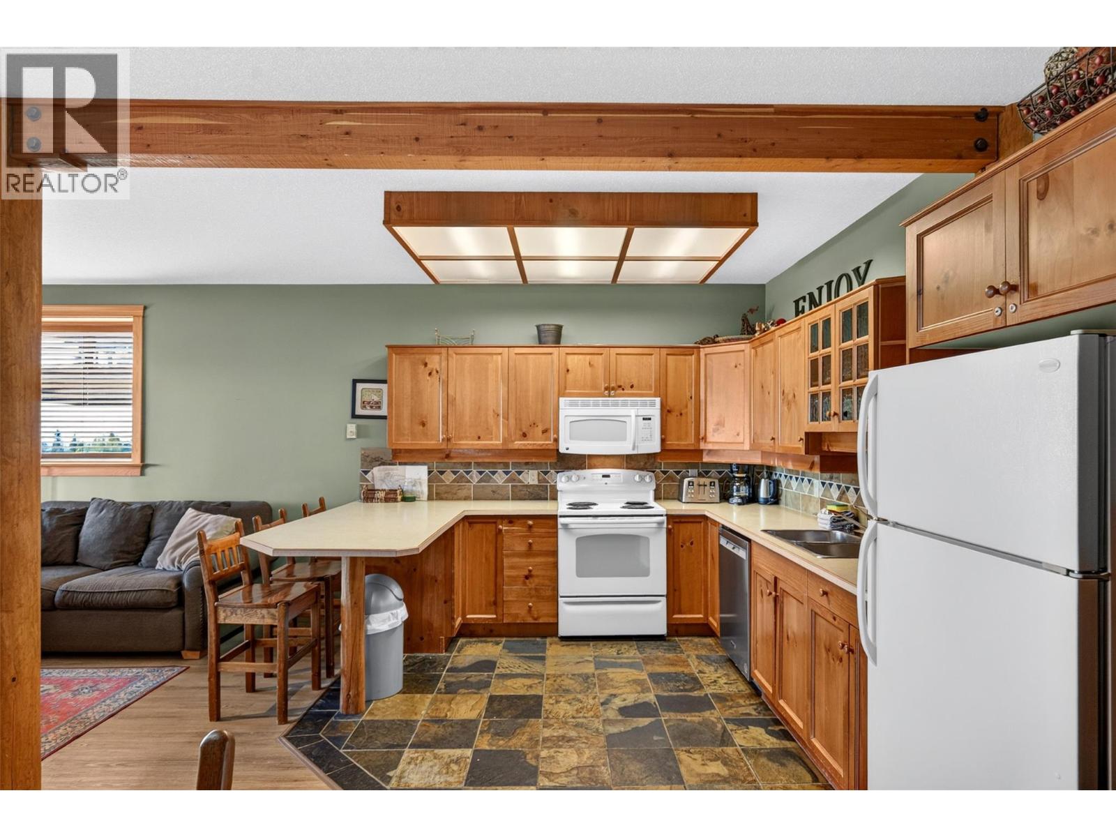 5873 Snow Pines Crescent Unit# A Property Photo 7