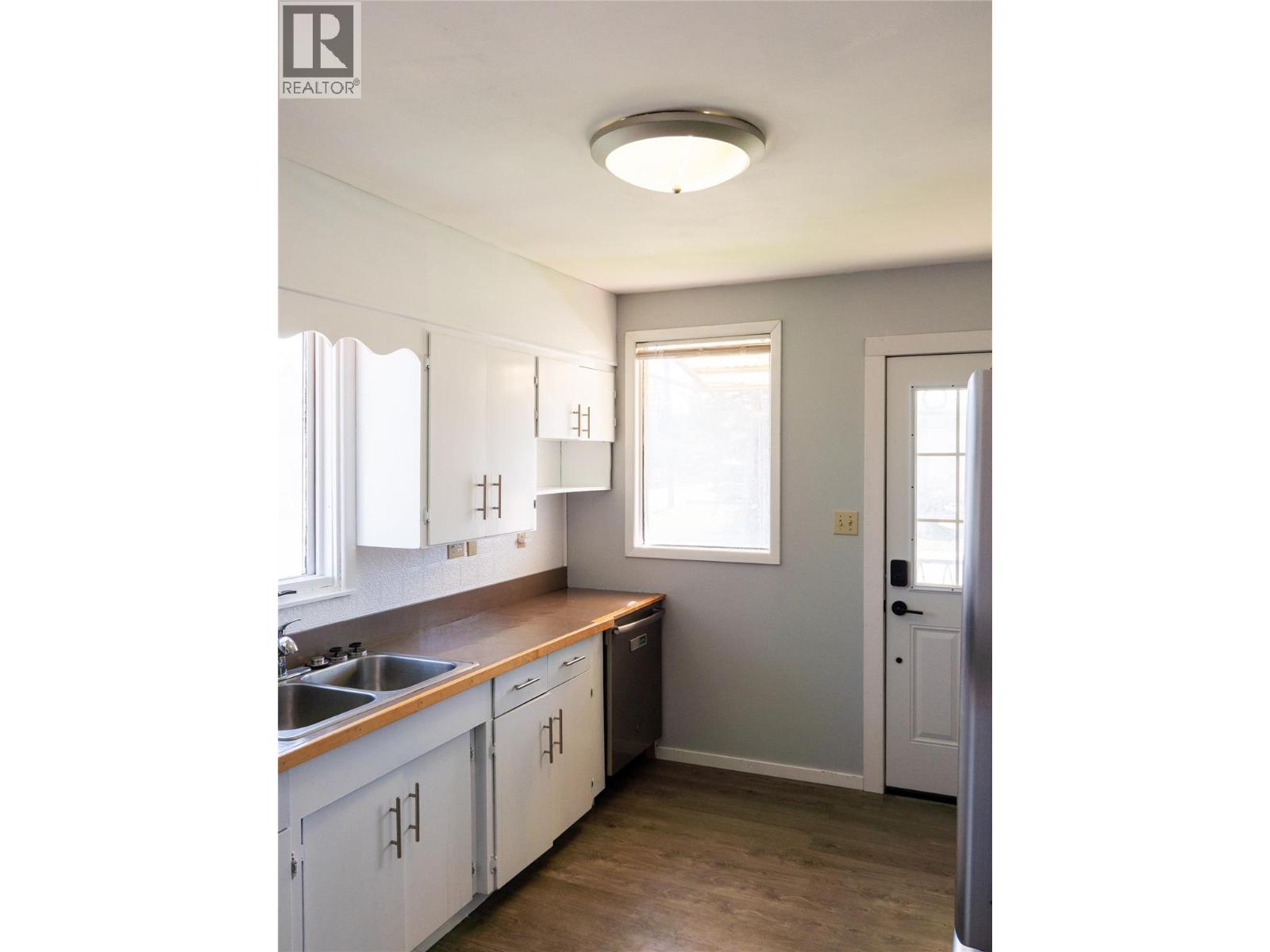 1510 4th Street N Property Photo 5