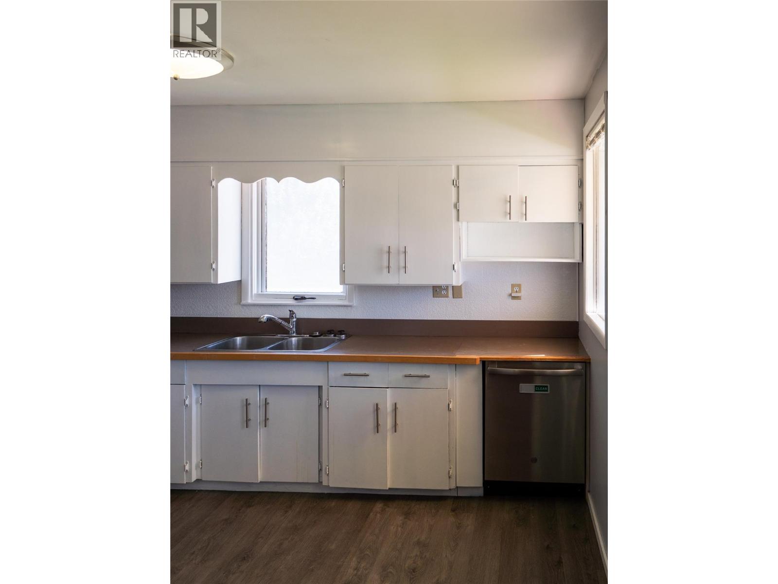 1510 4th Street N Property Photo 7