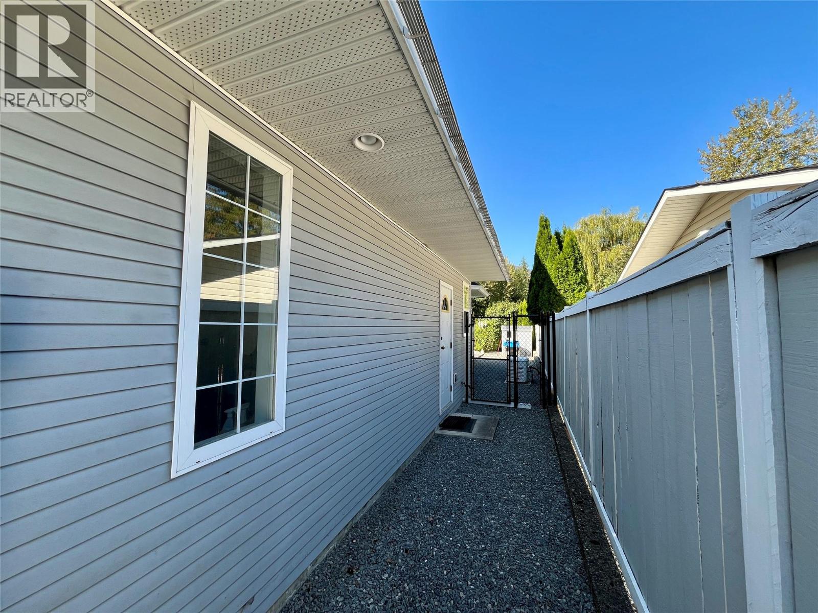 358 Oak Avenue Property Photo 6