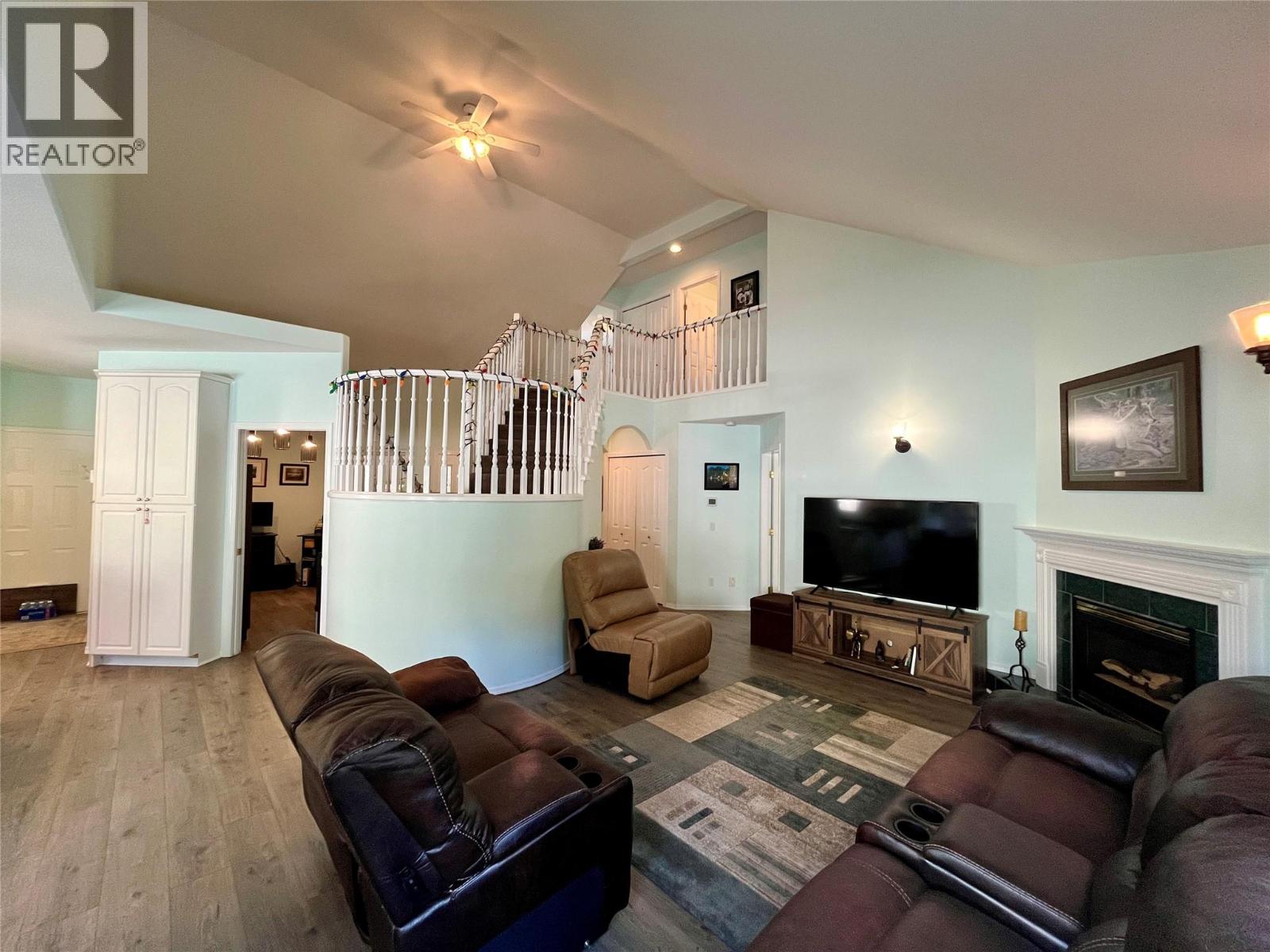 358 Oak Avenue Property Photo 24