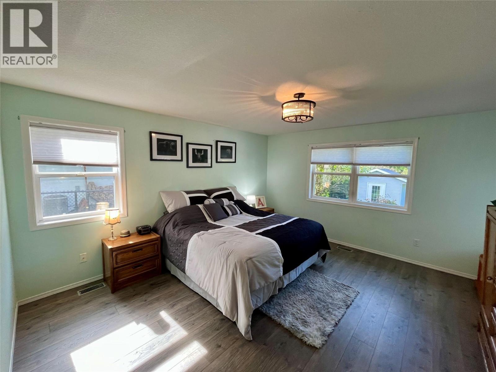 358 Oak Avenue Property Photo 25