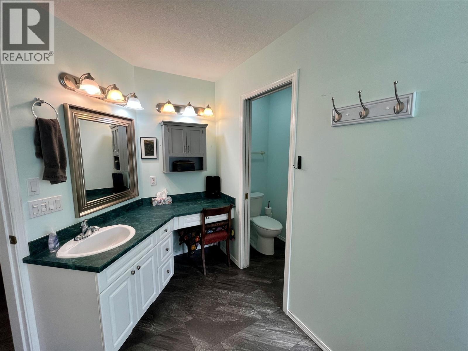 358 Oak Avenue Property Photo 28
