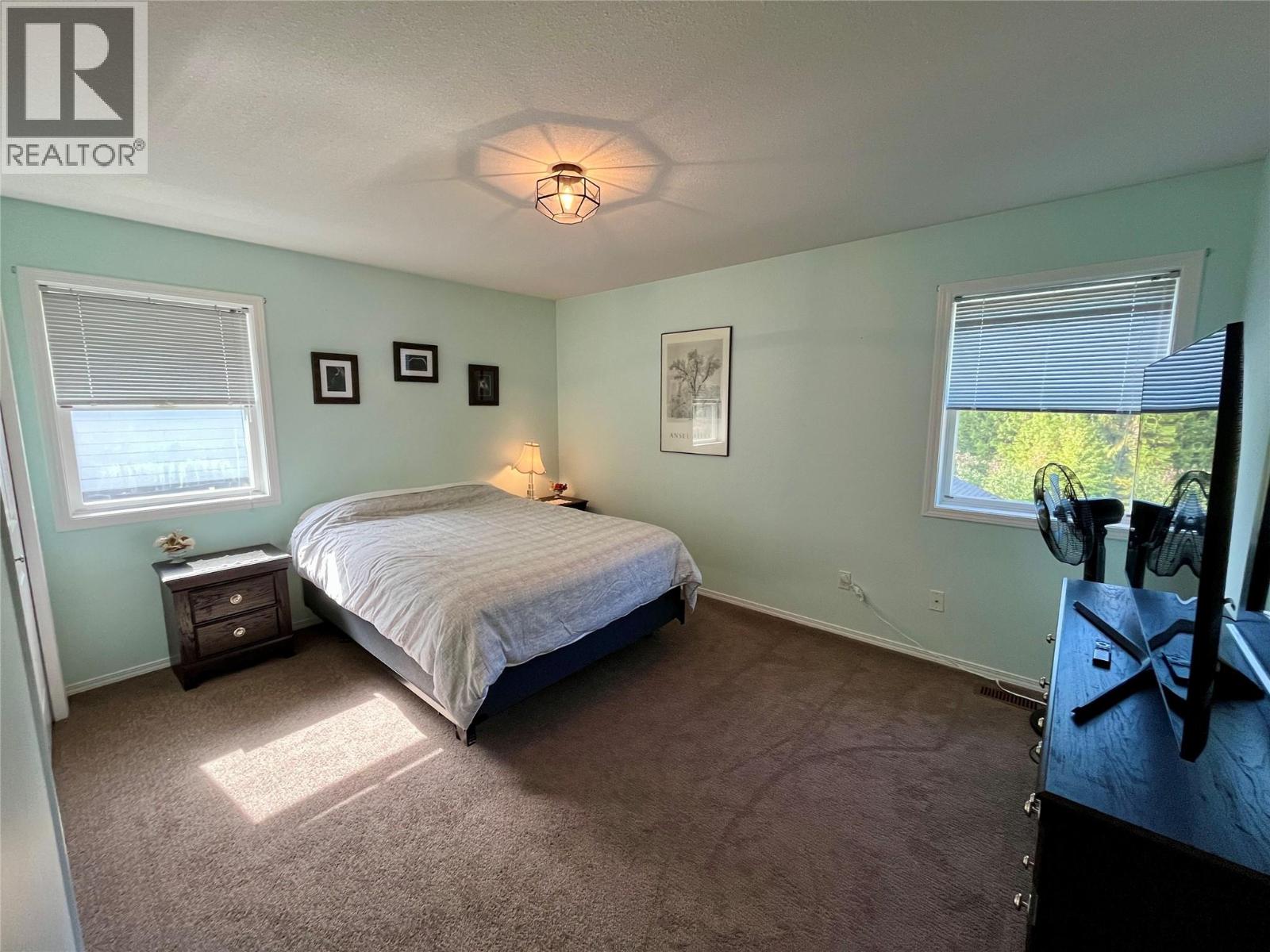 358 Oak Avenue Property Photo 37