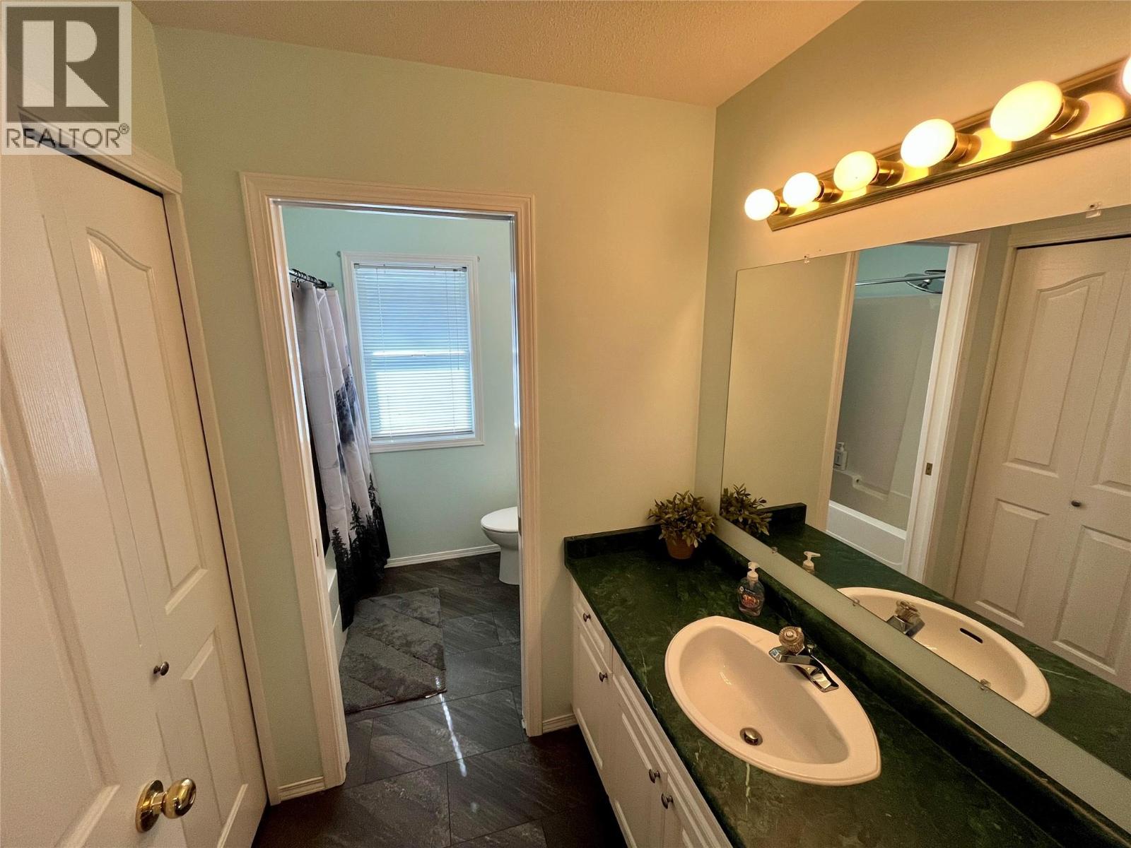 358 Oak Avenue Property Photo 39