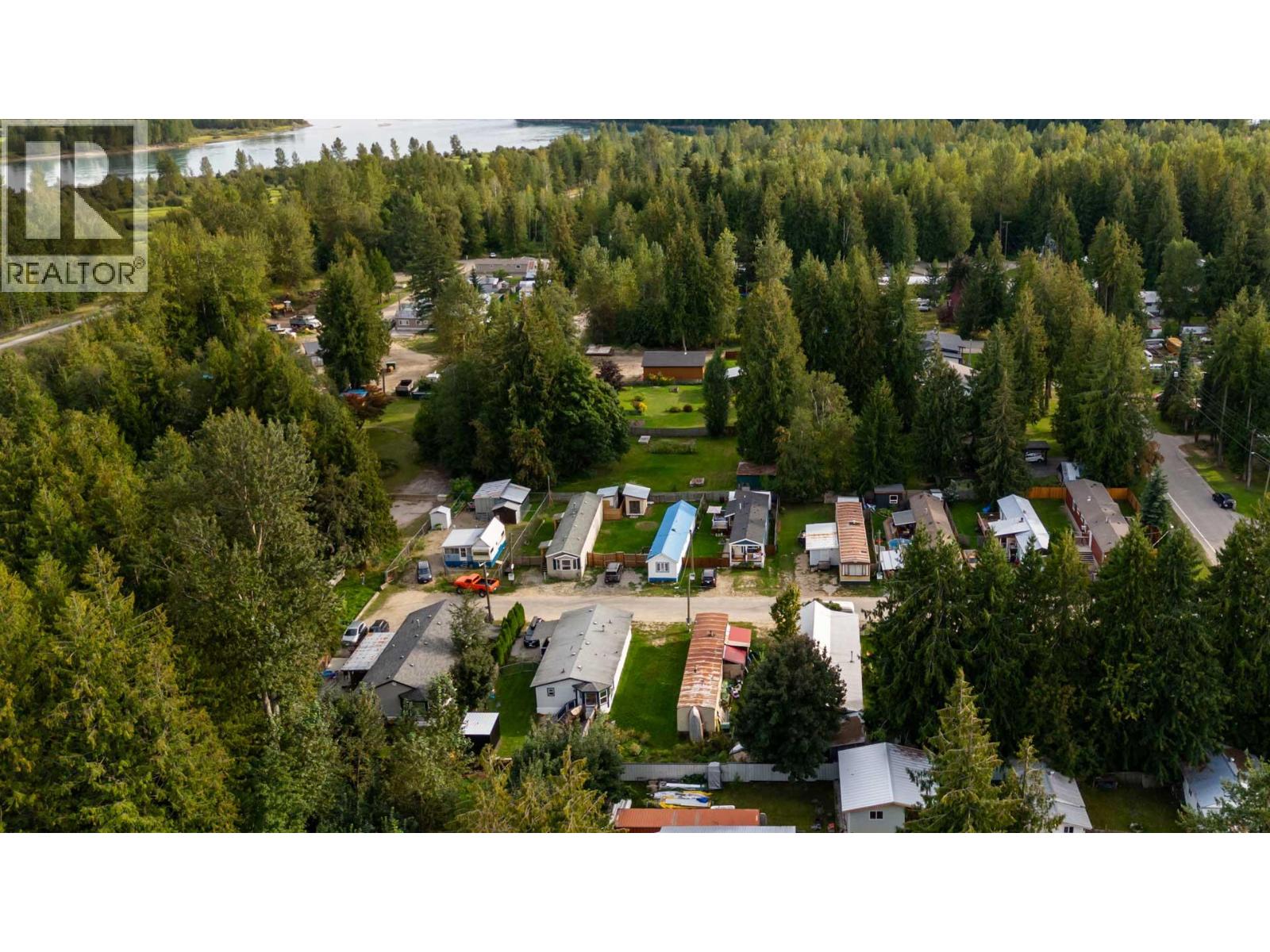 978 Lundell Road Property Photo 16