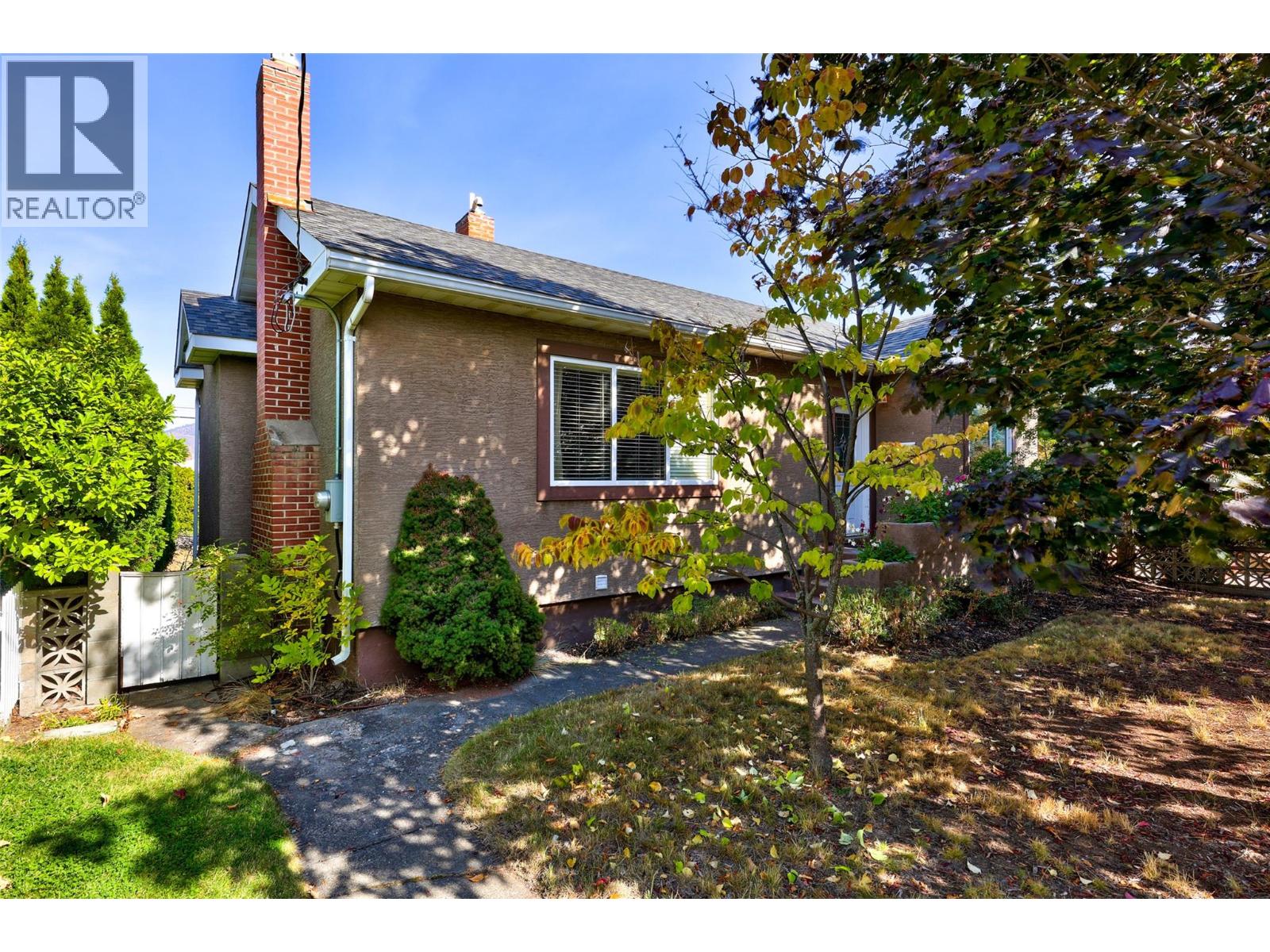 658 Dominion Street