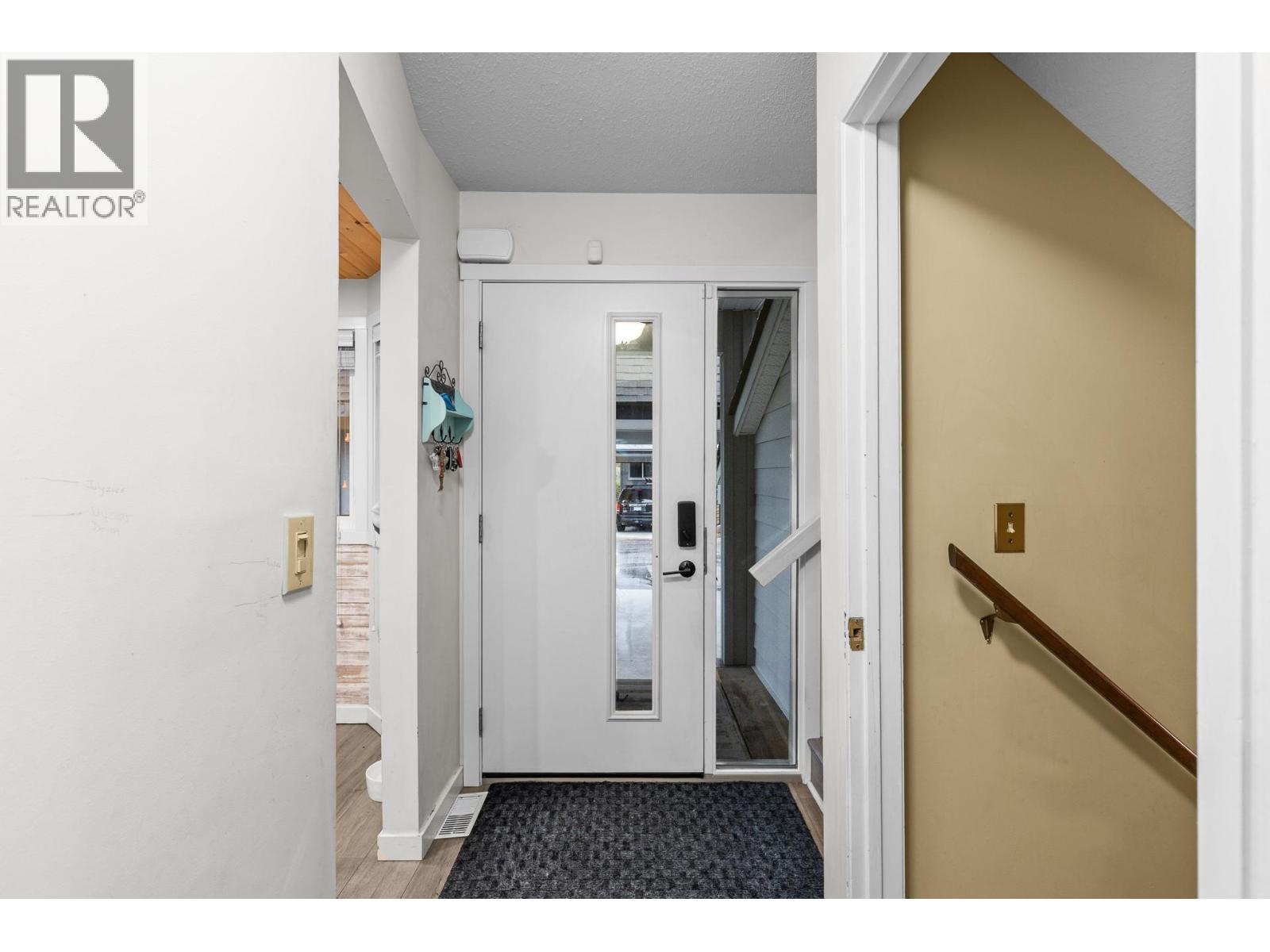 2125 Burtch Road Unit# 201 Property Photo 3