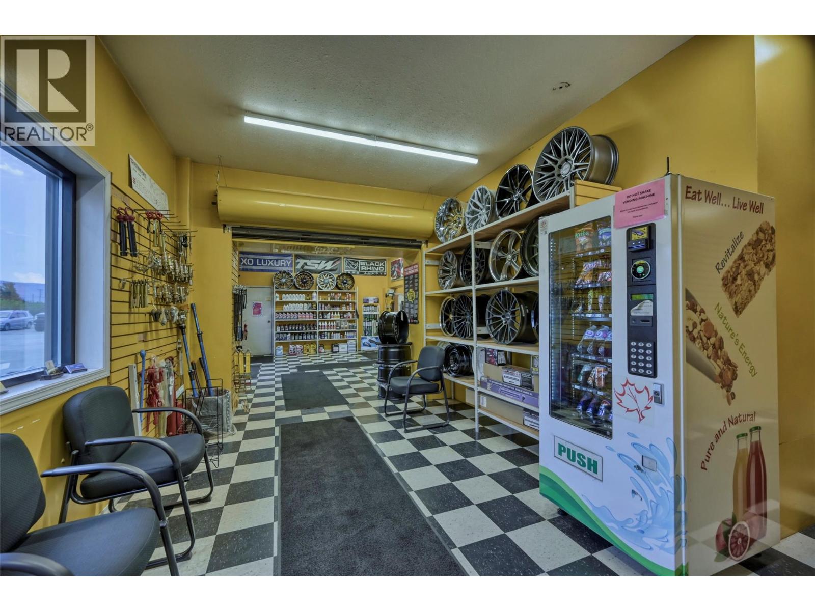 15210 97 Highway Property Photo 10