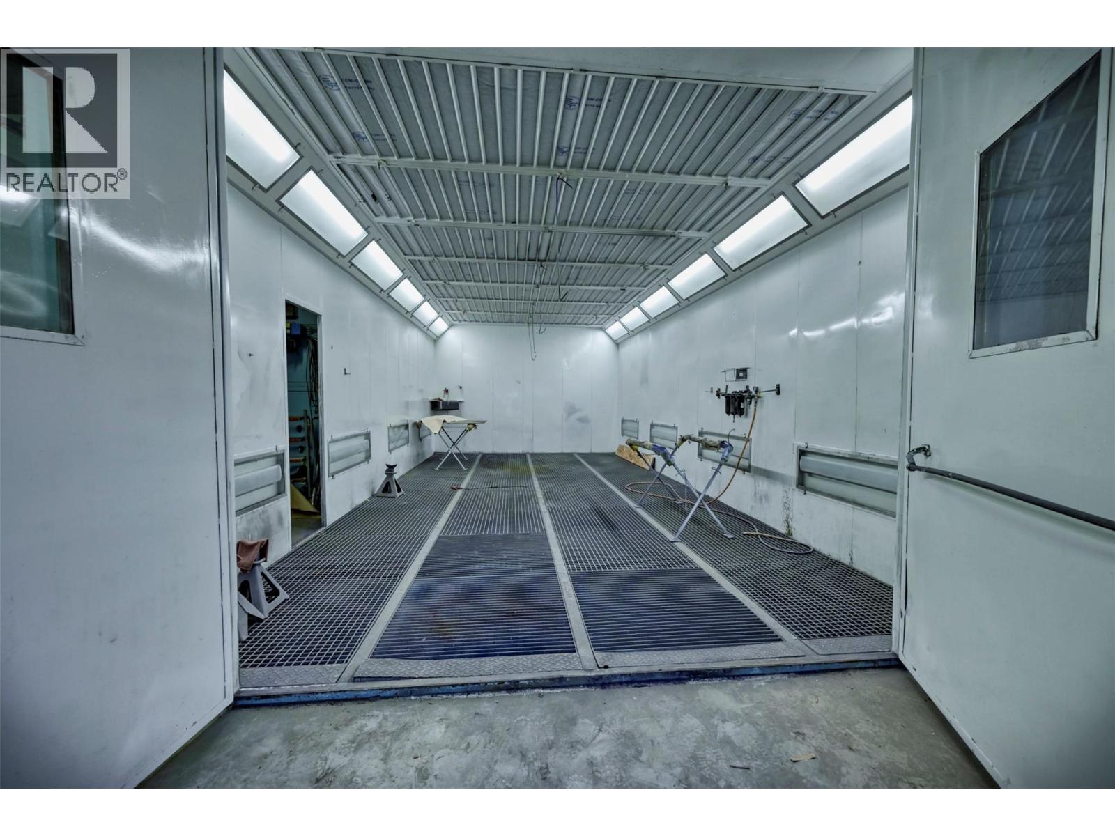15210 97 Highway Property Photo 29