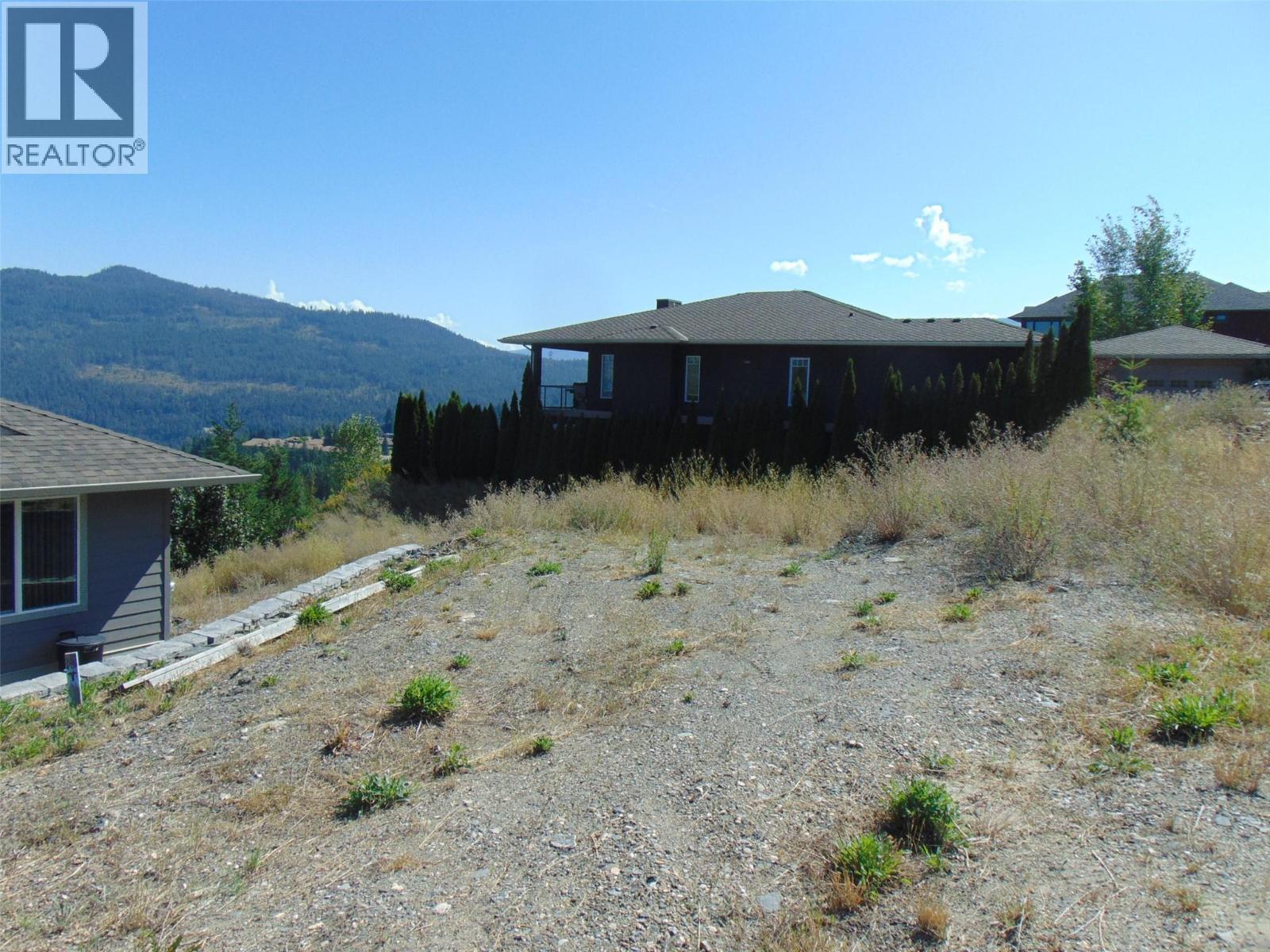 2624 Highlands Drive Property Photo 3