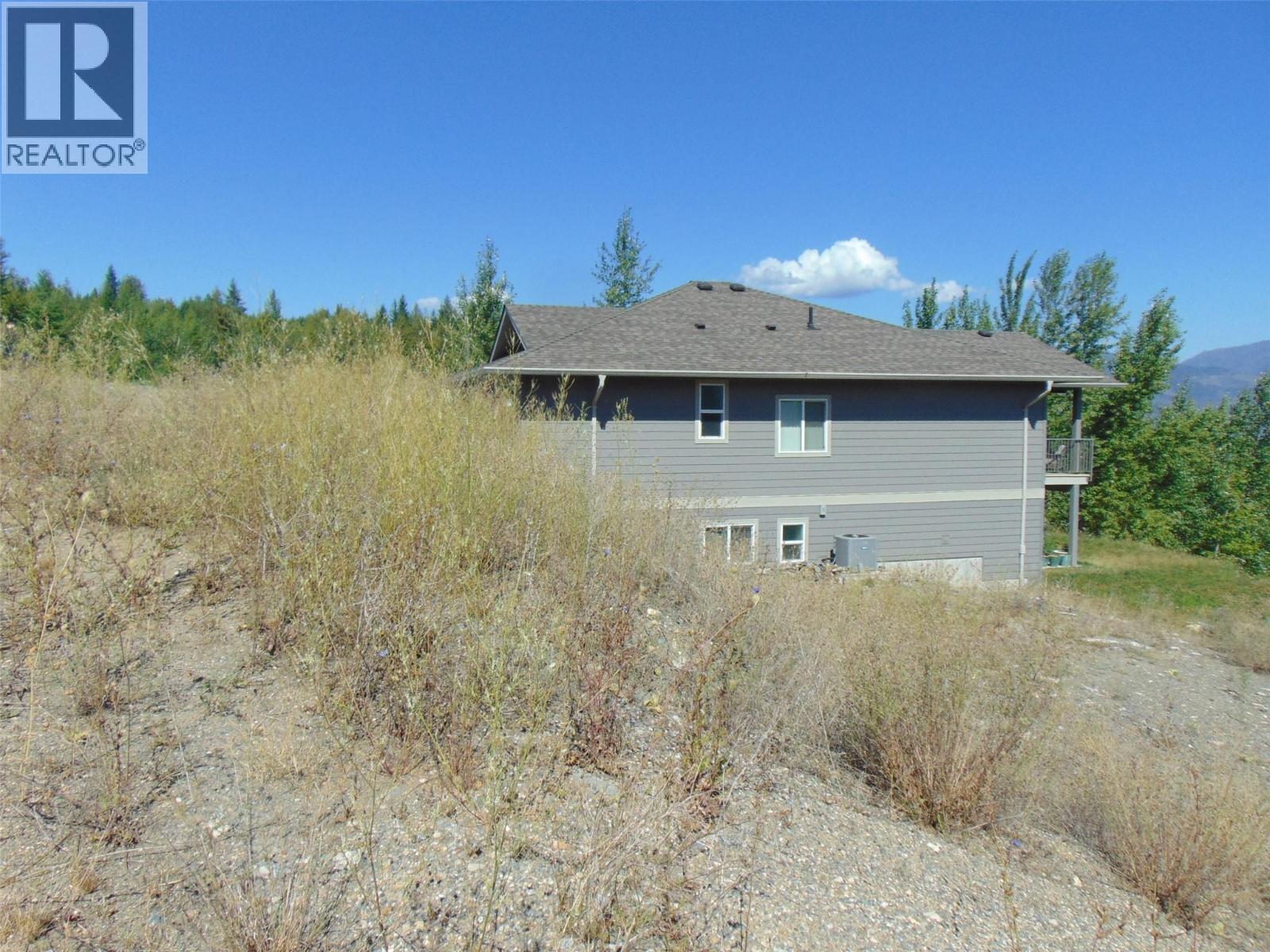 2624 Highlands Drive Property Photo 9