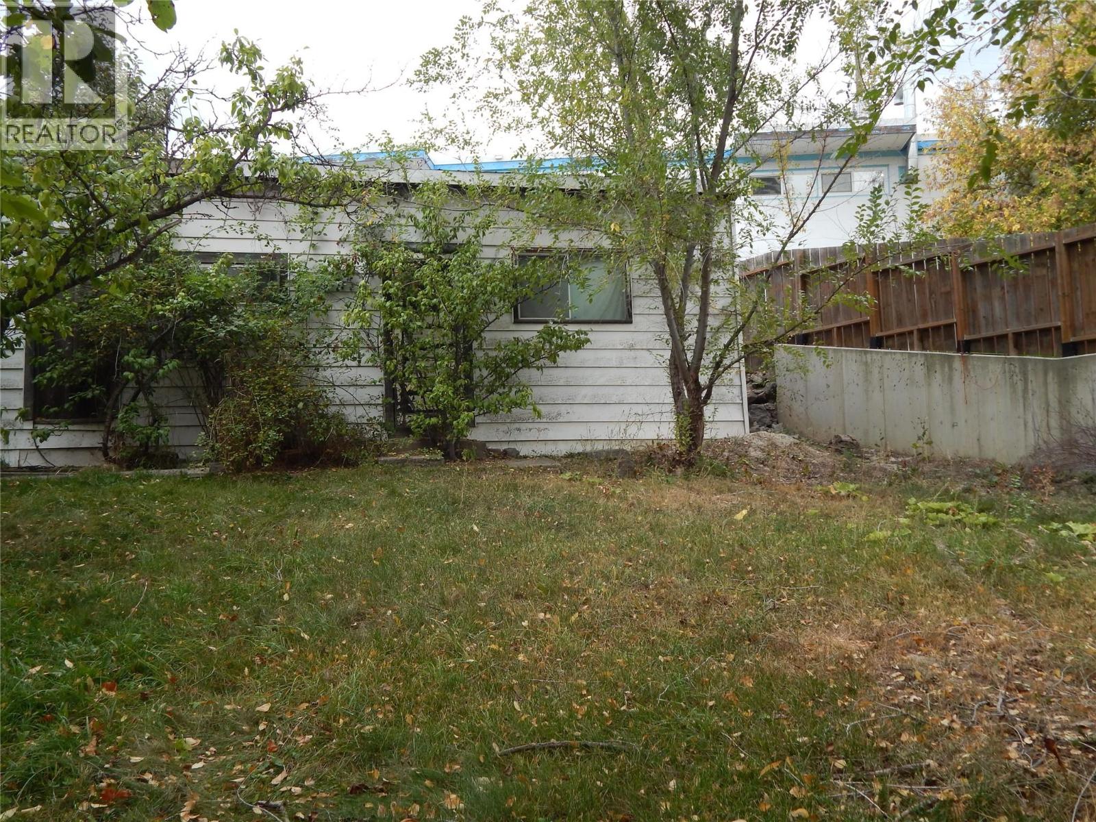 916 Cook Street Property Photo 5