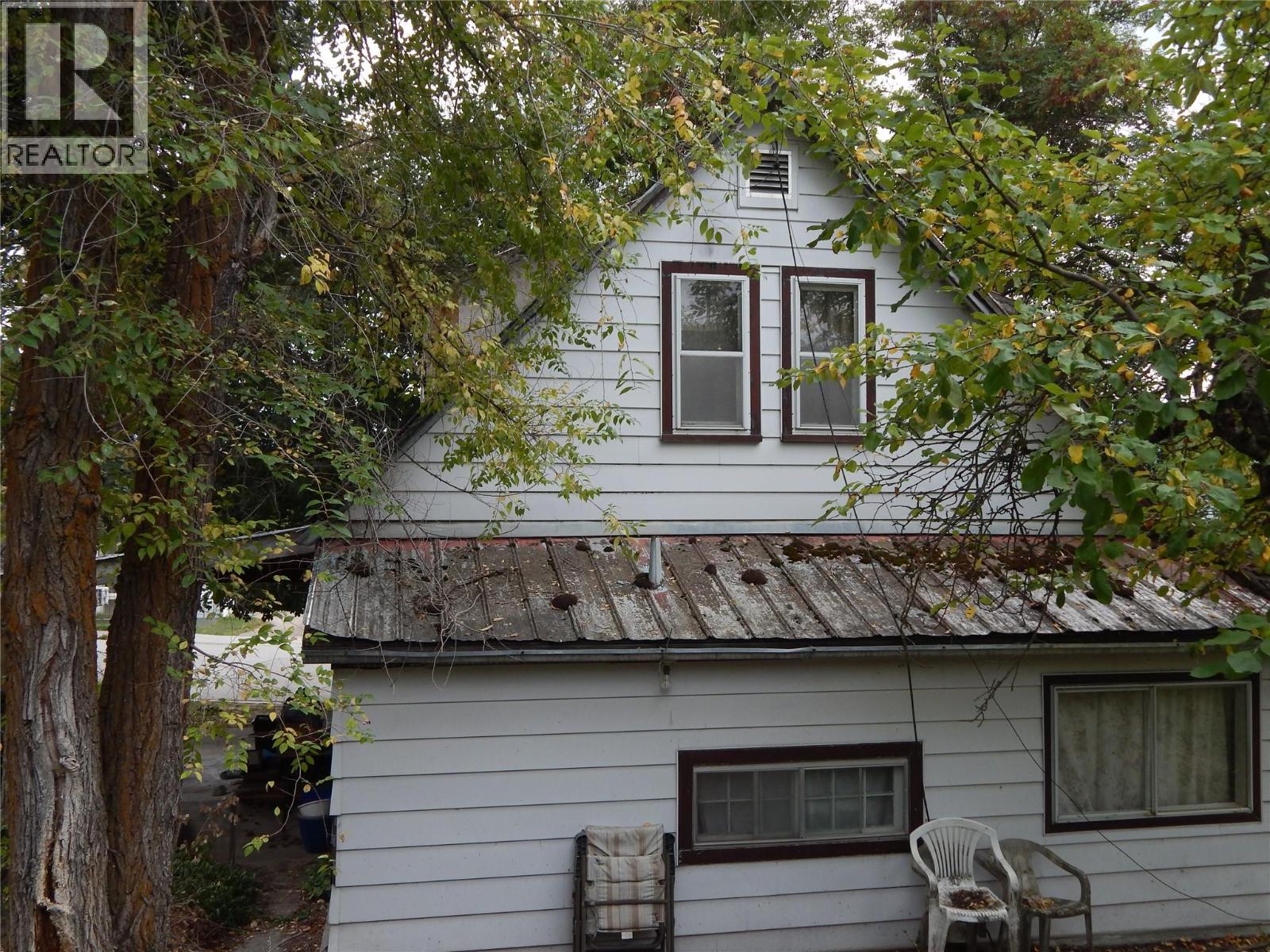 916 Cook Street Property Photo 7