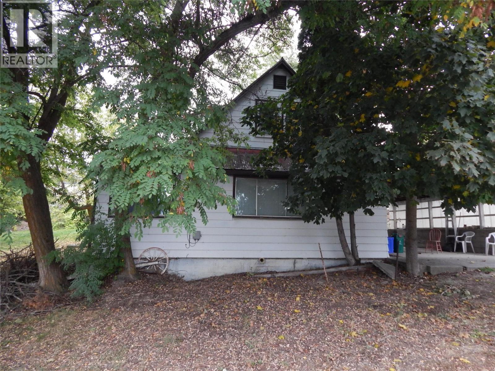 916 Cook Street Property Photo 14