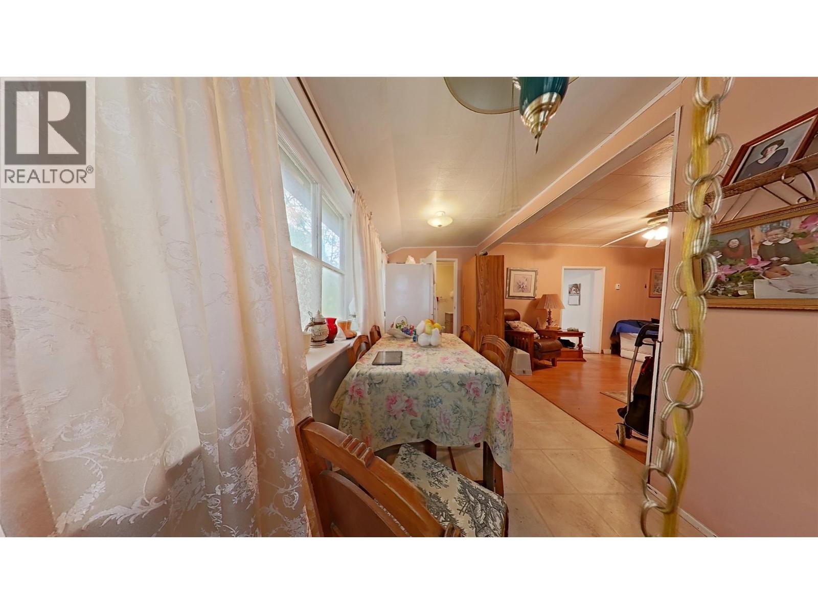 916 Cook Street Property Photo 23