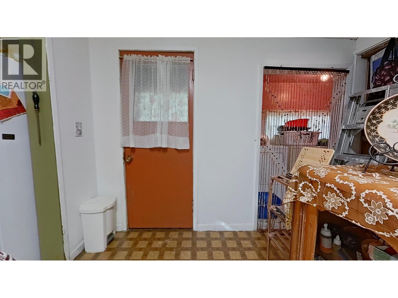 916 Cook Street Property Photo 31