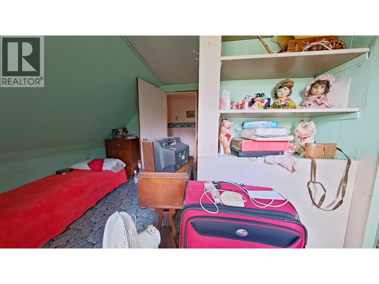 916 Cook Street Property Photo 37