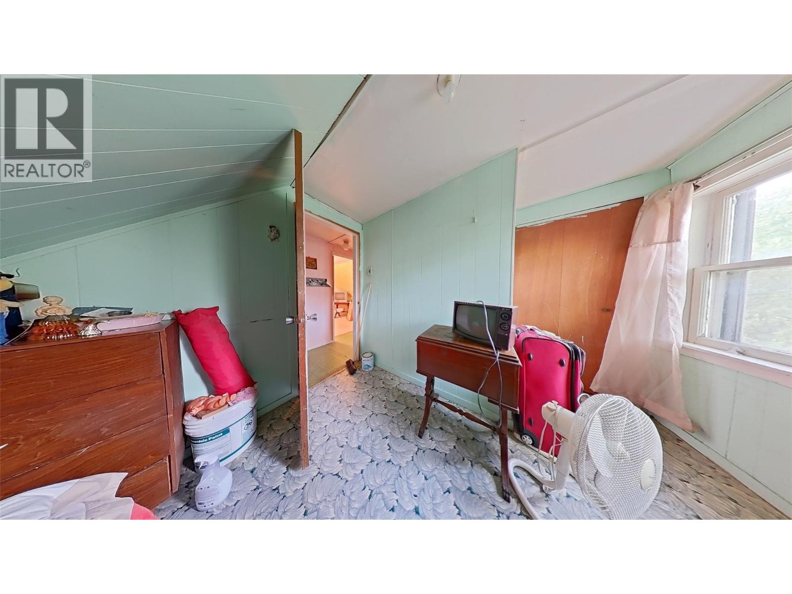 916 Cook Street Property Photo 40