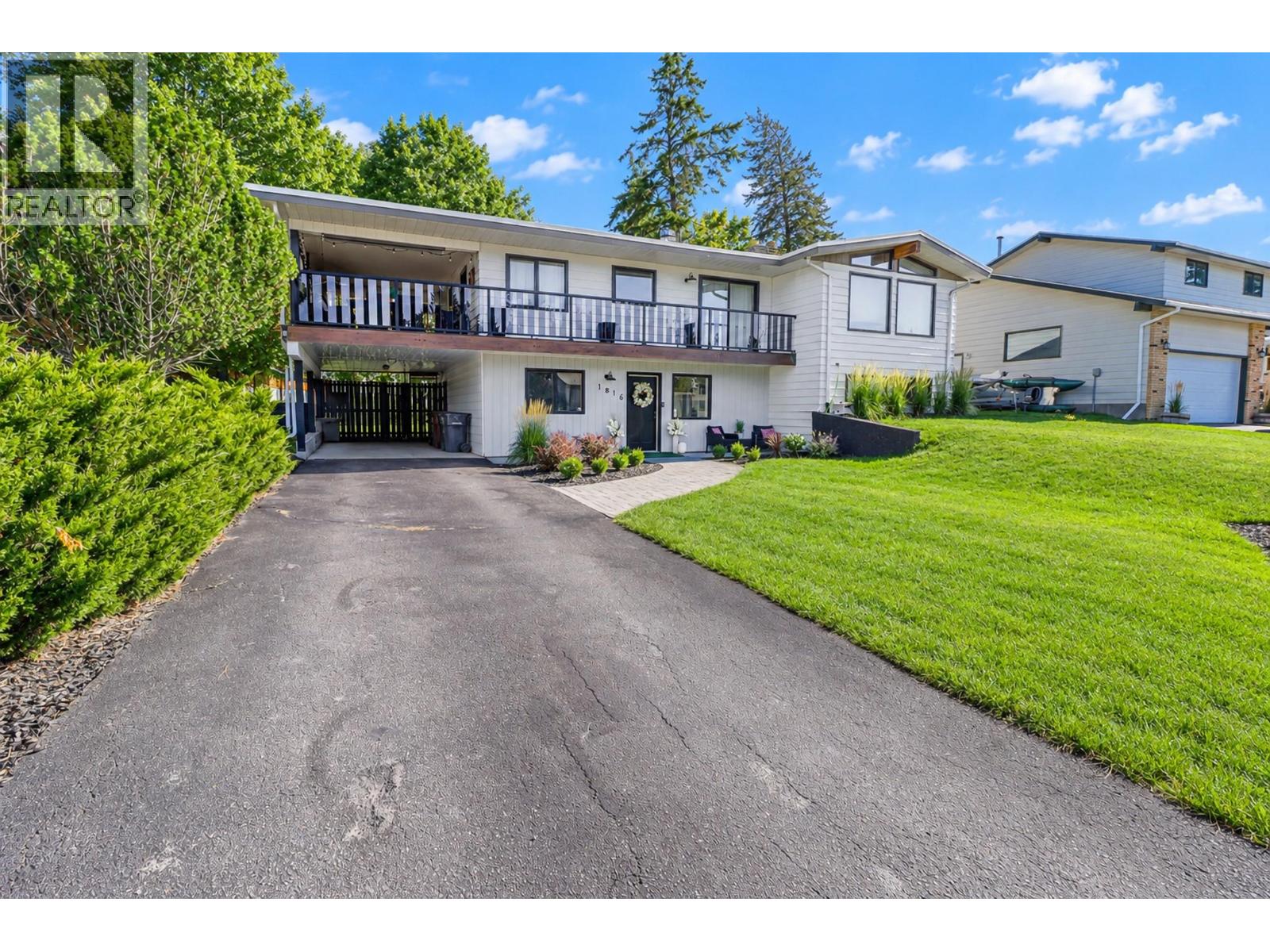 1816 Mt Connell Crescent Property Photo 3