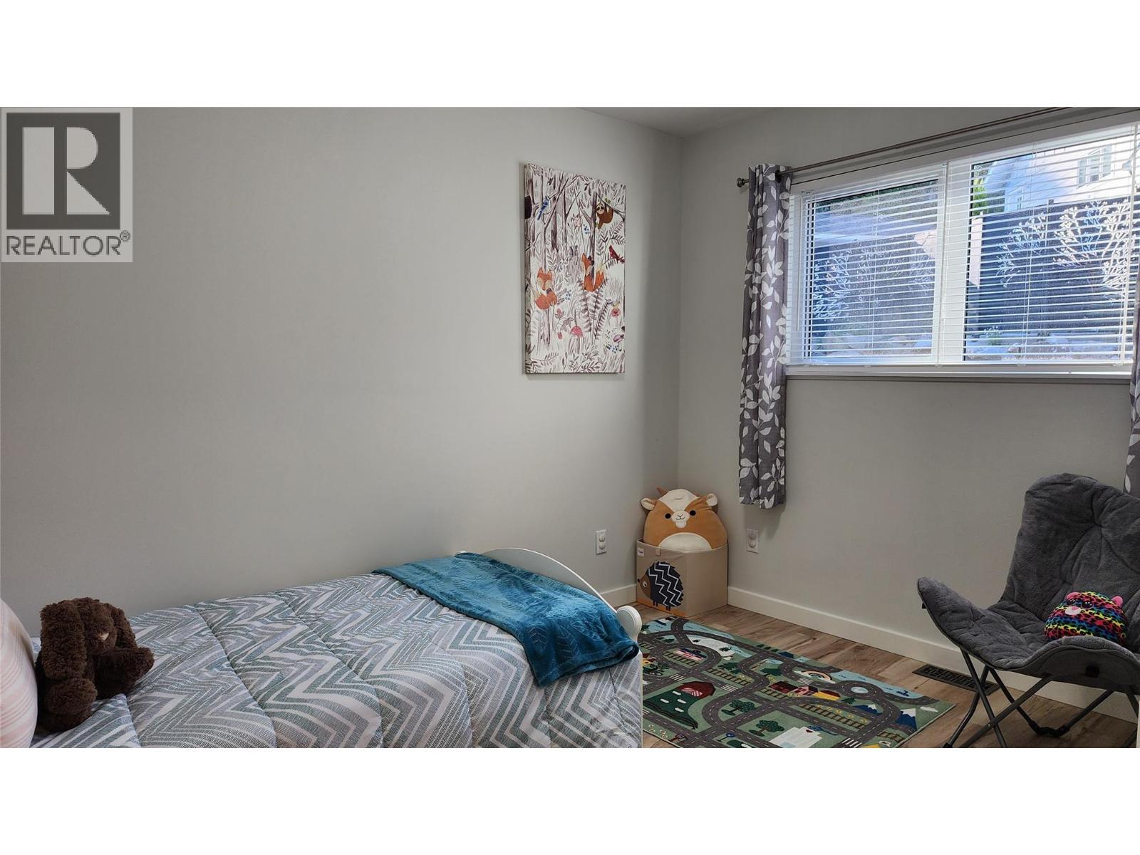 459 Whitman Way Property Photo 33