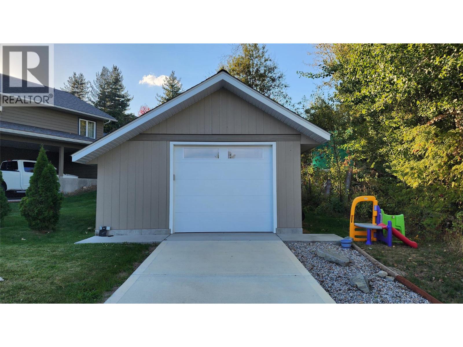 459 Whitman Way Property Photo 37