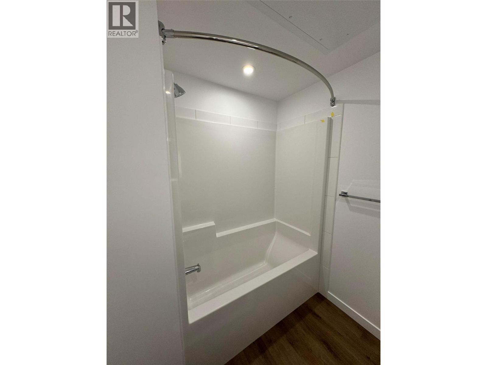 1274 Devonshire Avenue Unit# 445 Property Photo 8