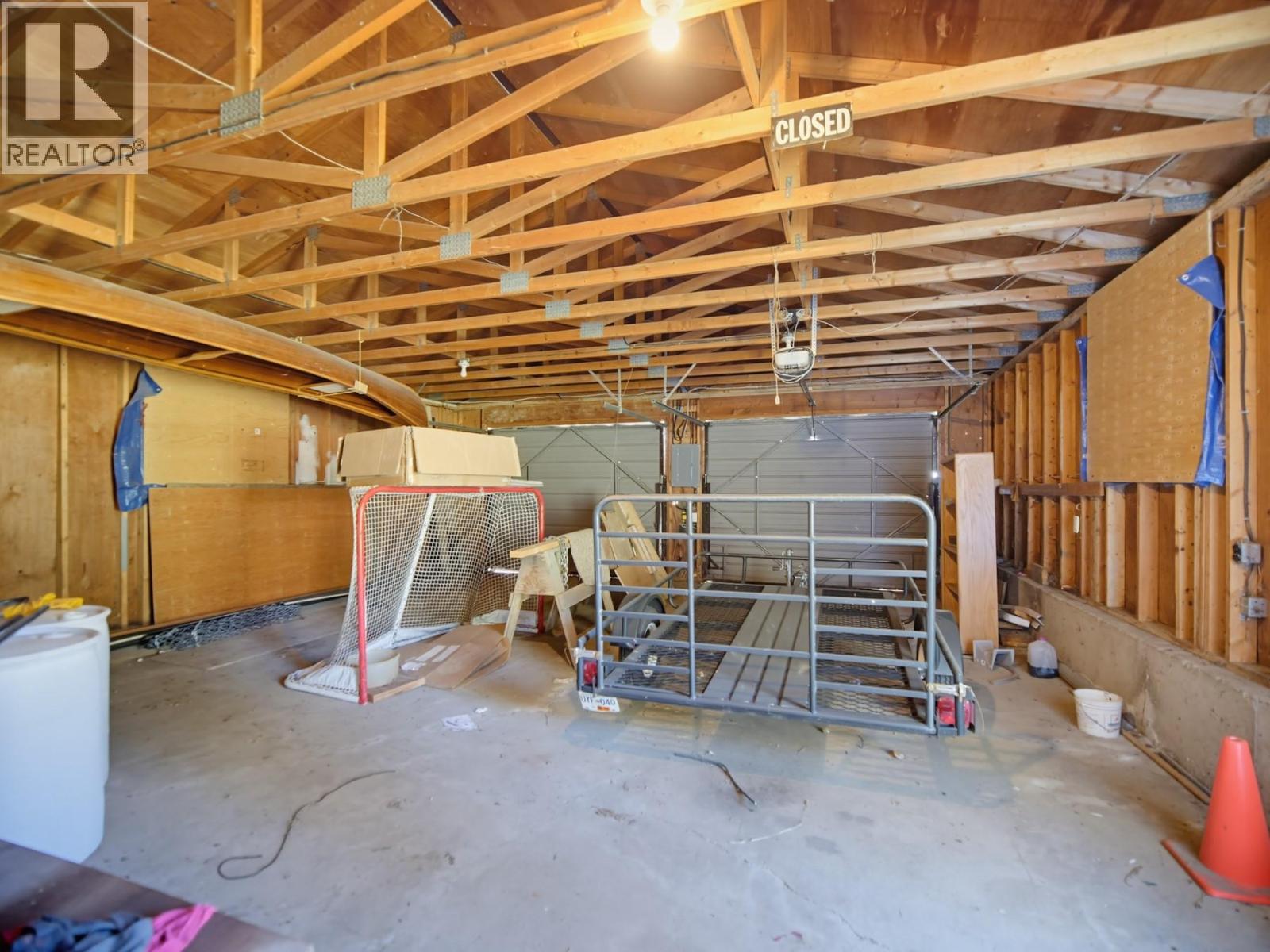 2596 Holbrook Place Property Photo 7