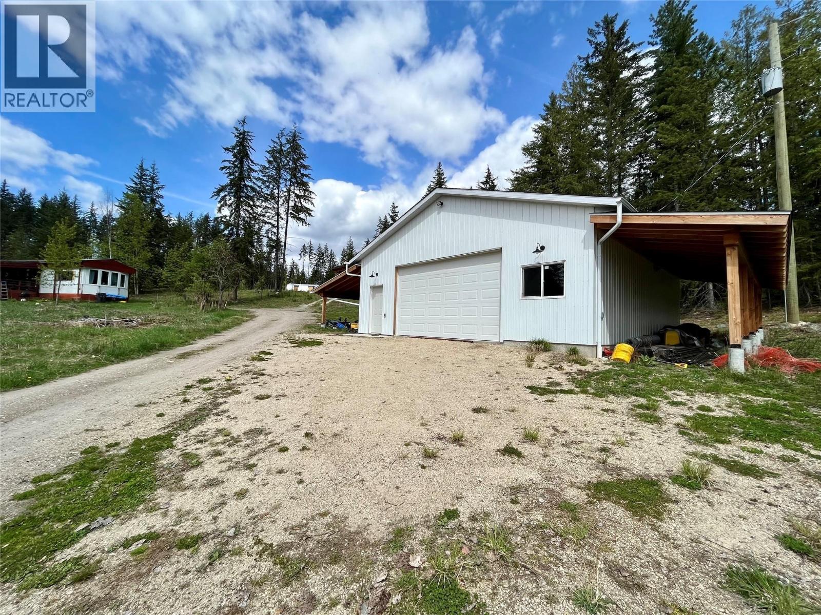 864 Bartley Road Property Photo 3