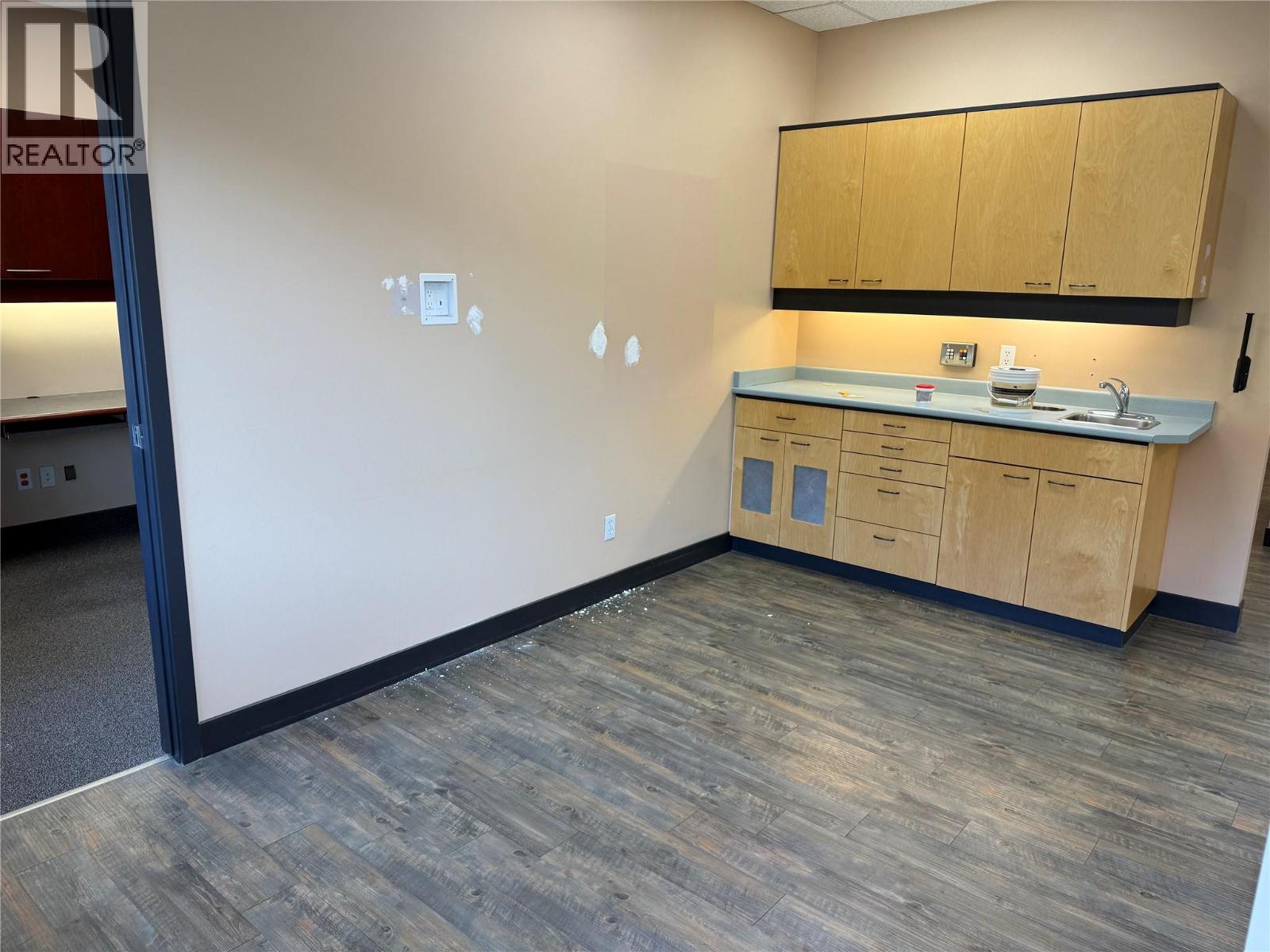 310 Hall Street Property Photo 15