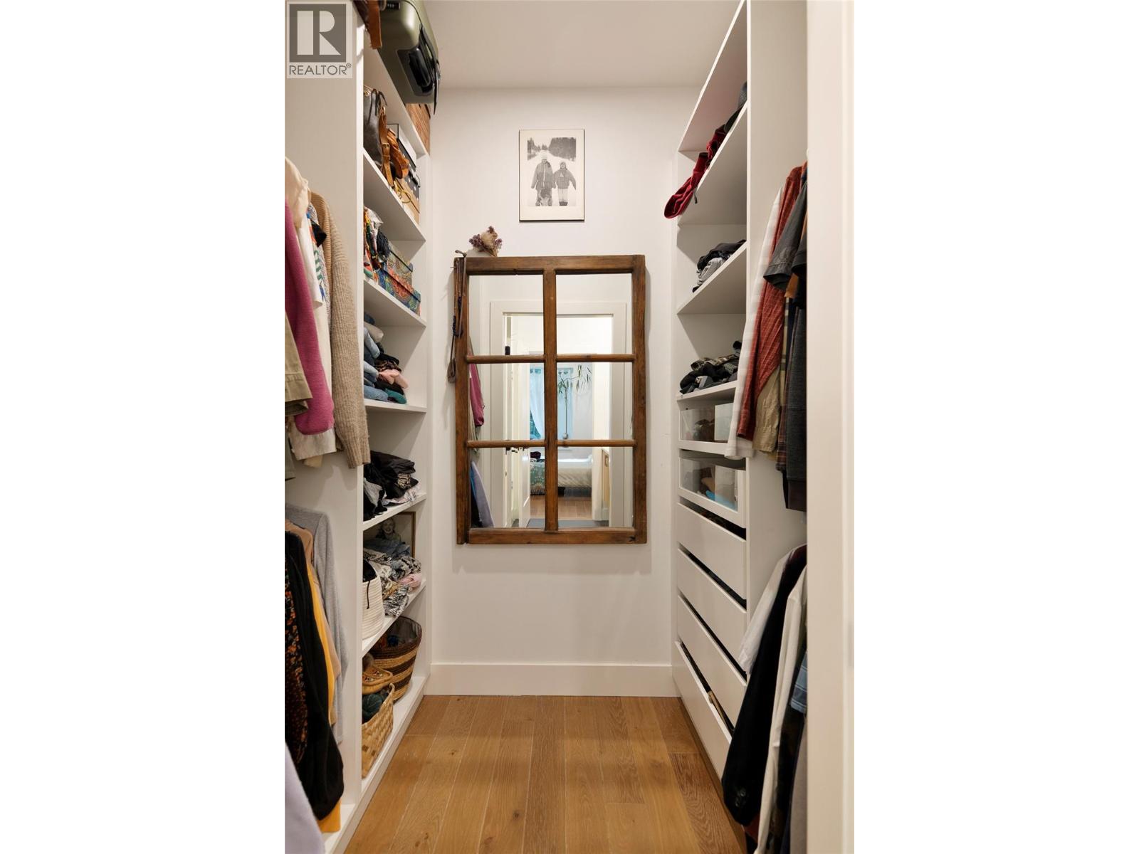 2077 Uplands Road Property Photo 25