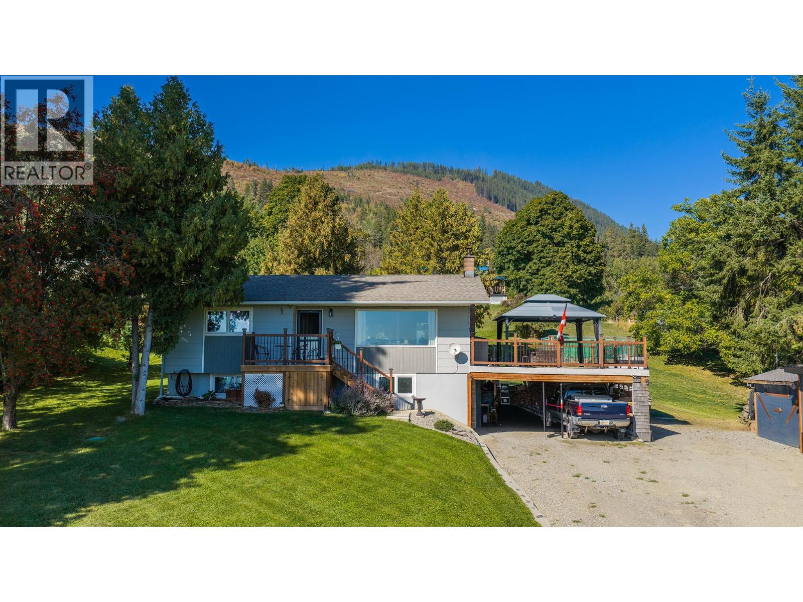 960 Monrose Road Property Photo 1
