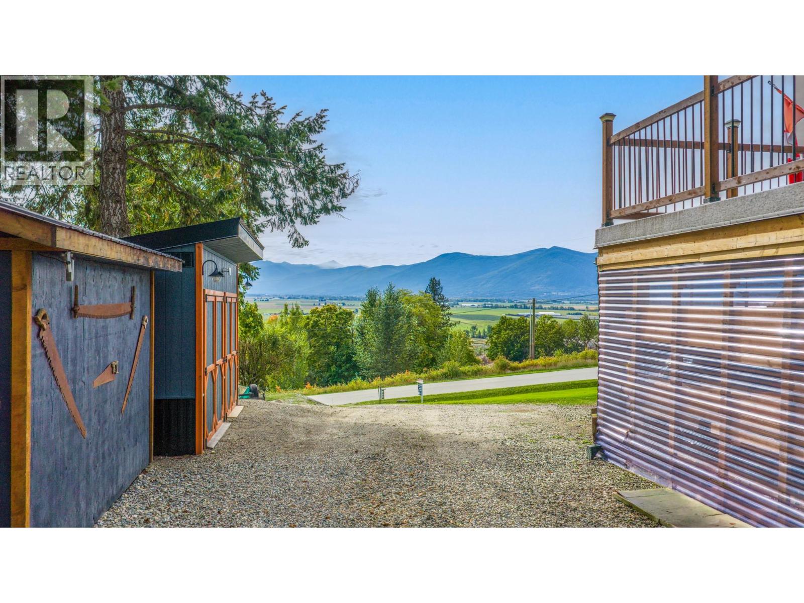 960 Monrose Road Property Photo 34
