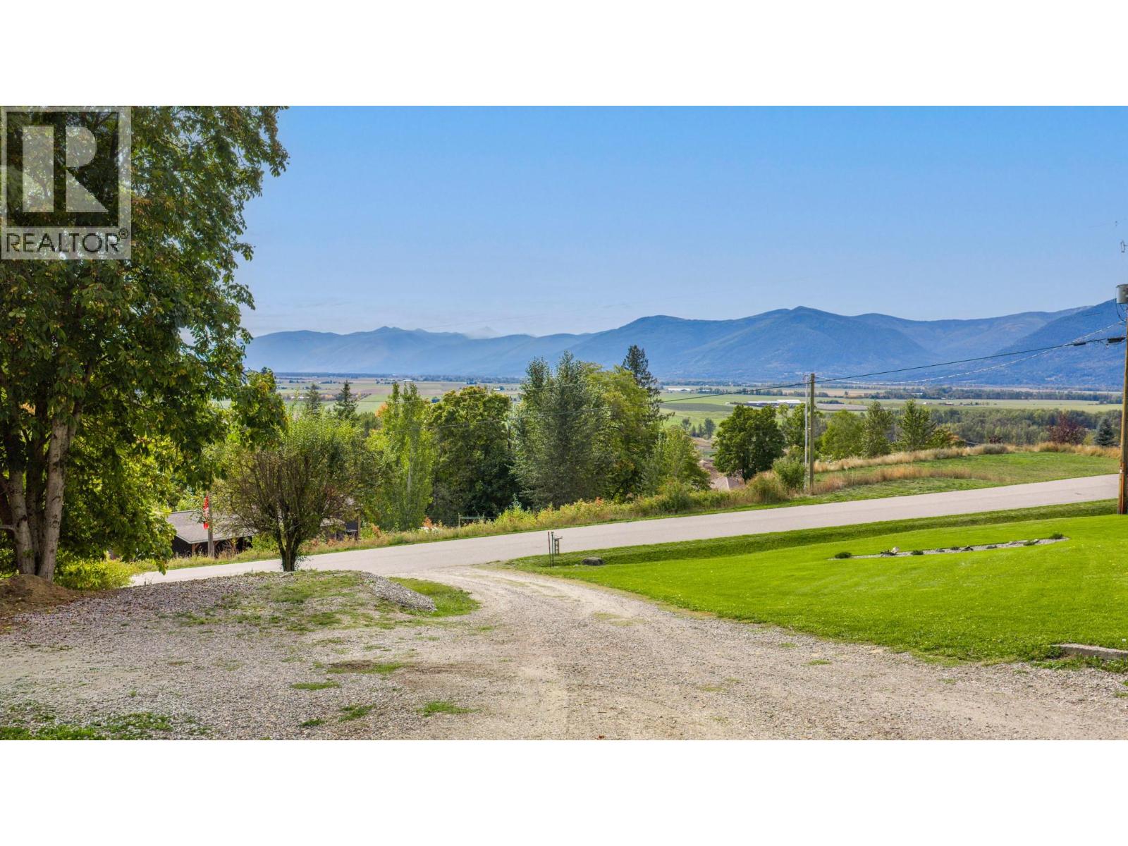 960 Monrose Road Property Photo 35